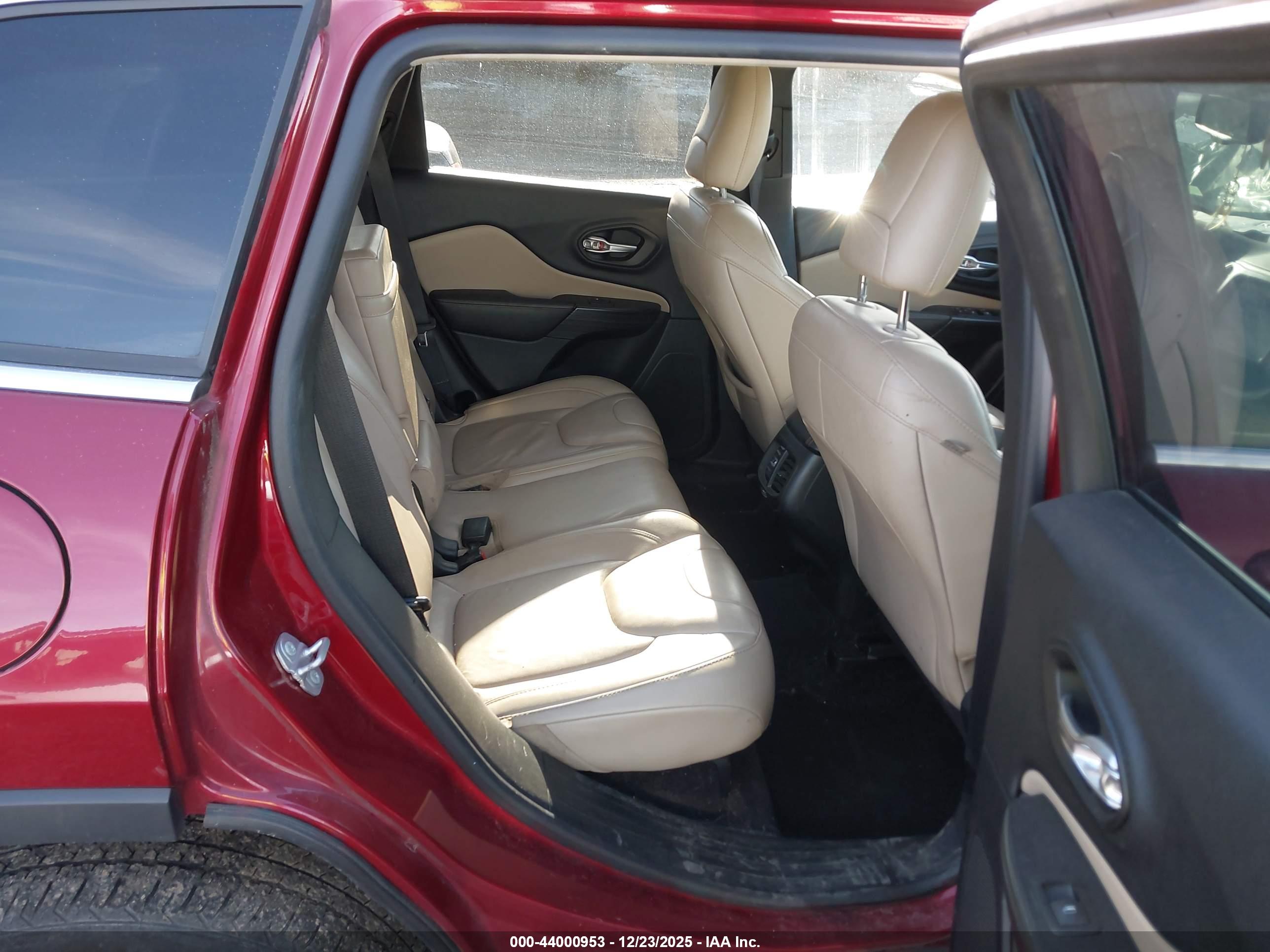 JEEP CHEROKEE image 8