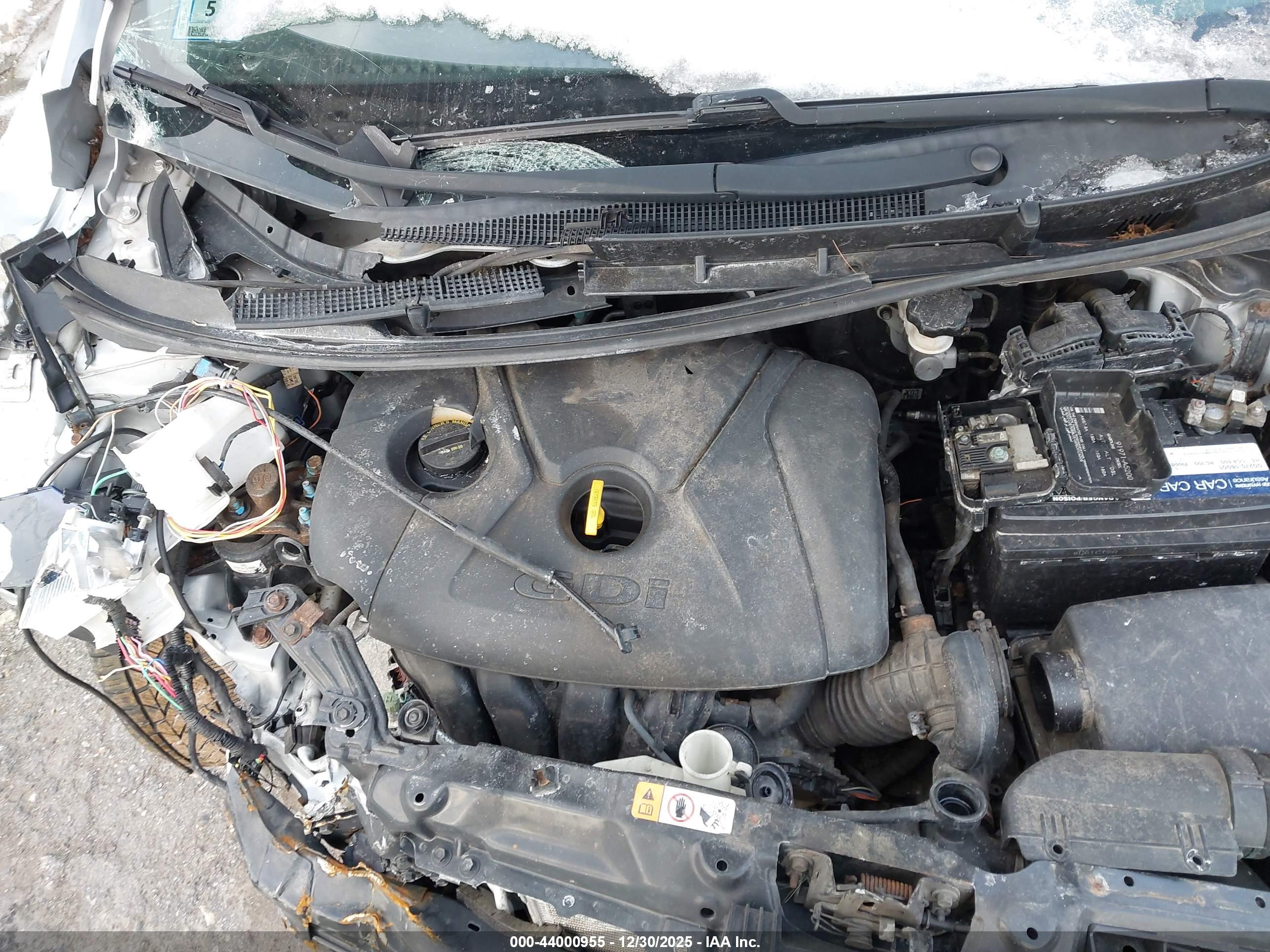 HYUNDAI ELANTRA image 10