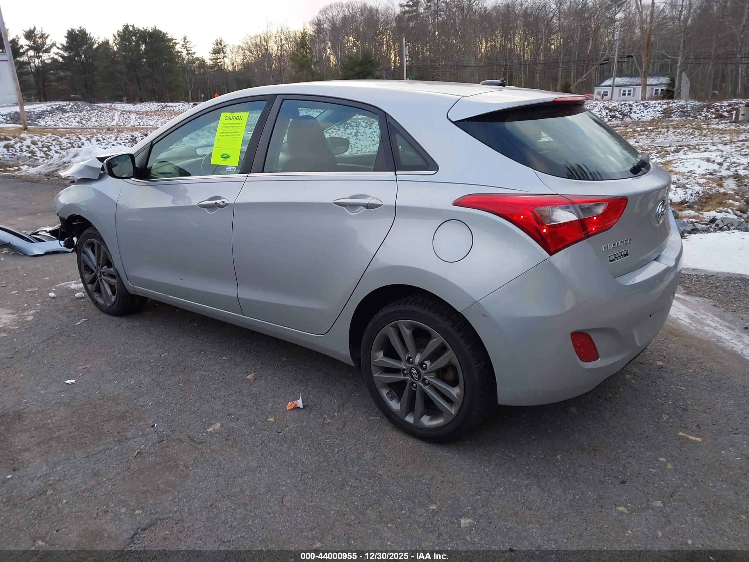 HYUNDAI ELANTRA image 3