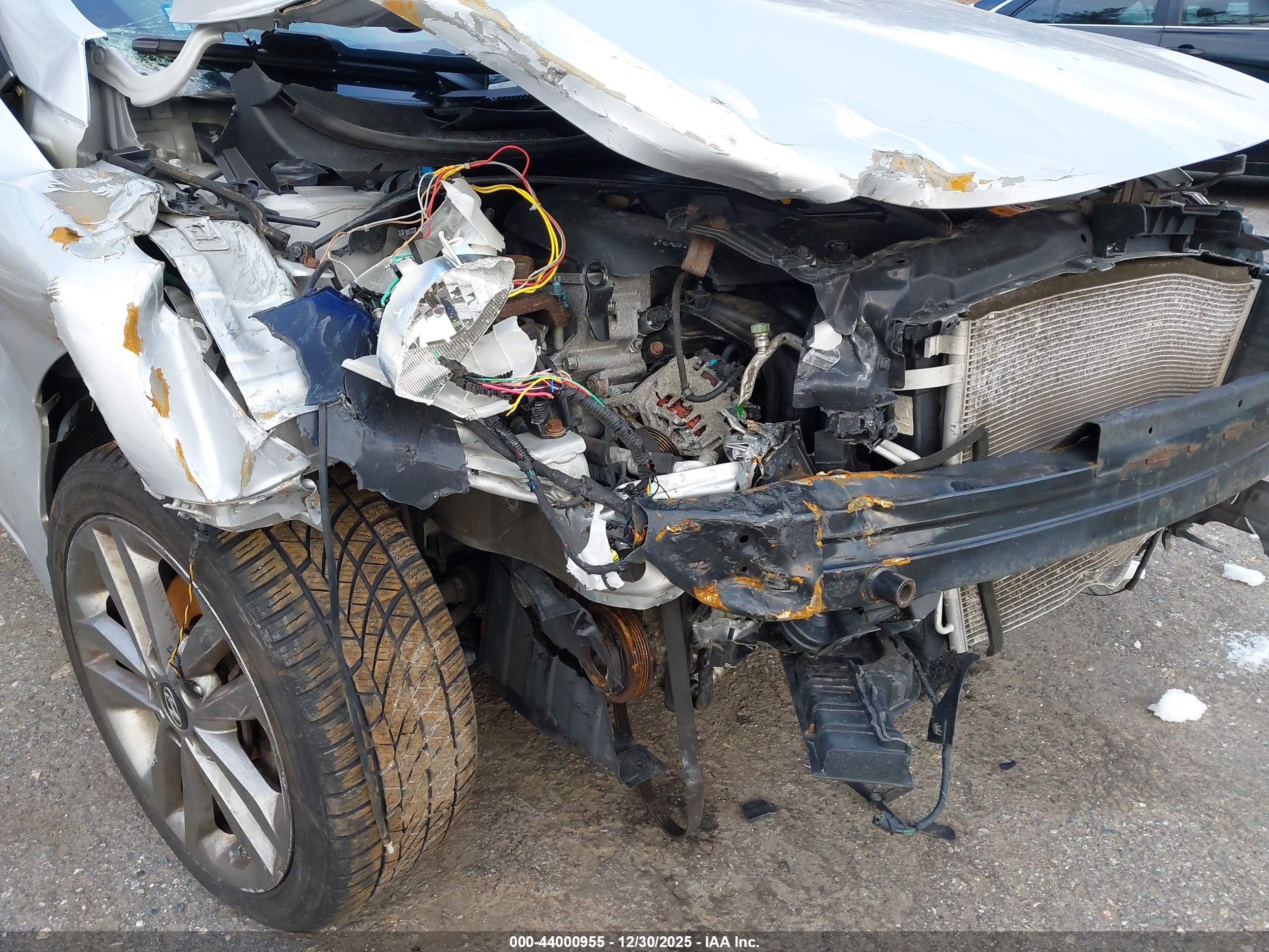 HYUNDAI ELANTRA image 6