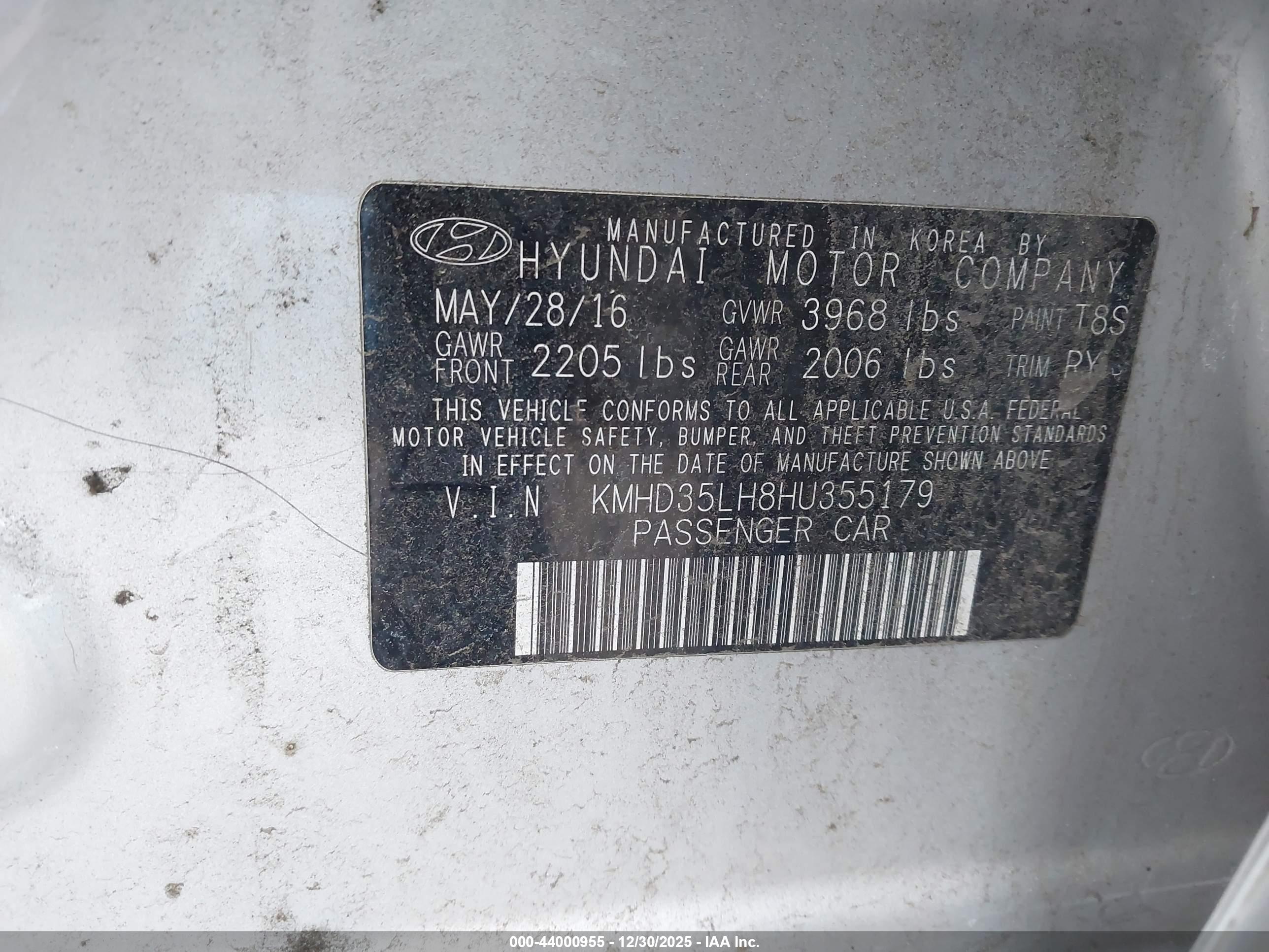 HYUNDAI ELANTRA image 9