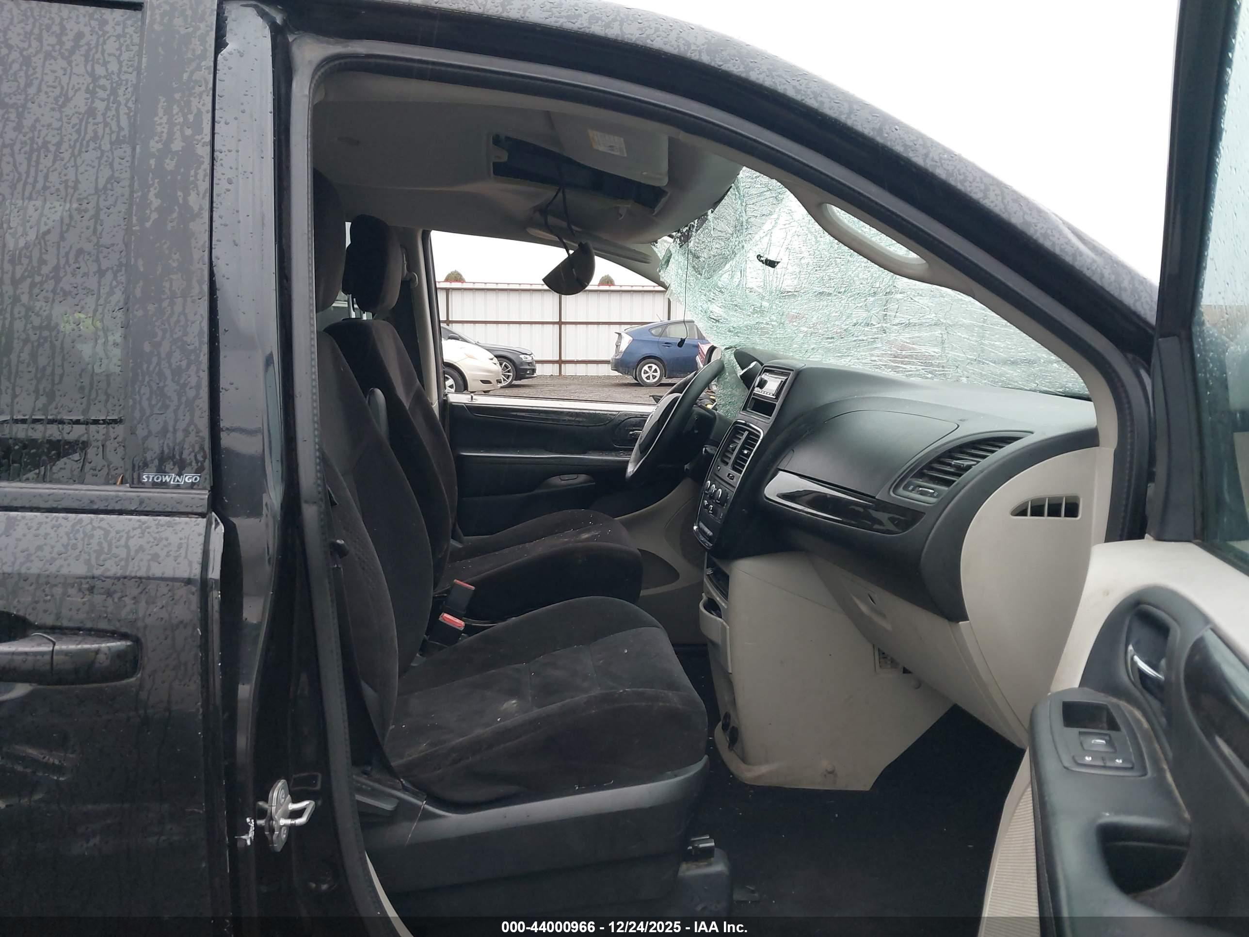 DODGE GRAND image 5