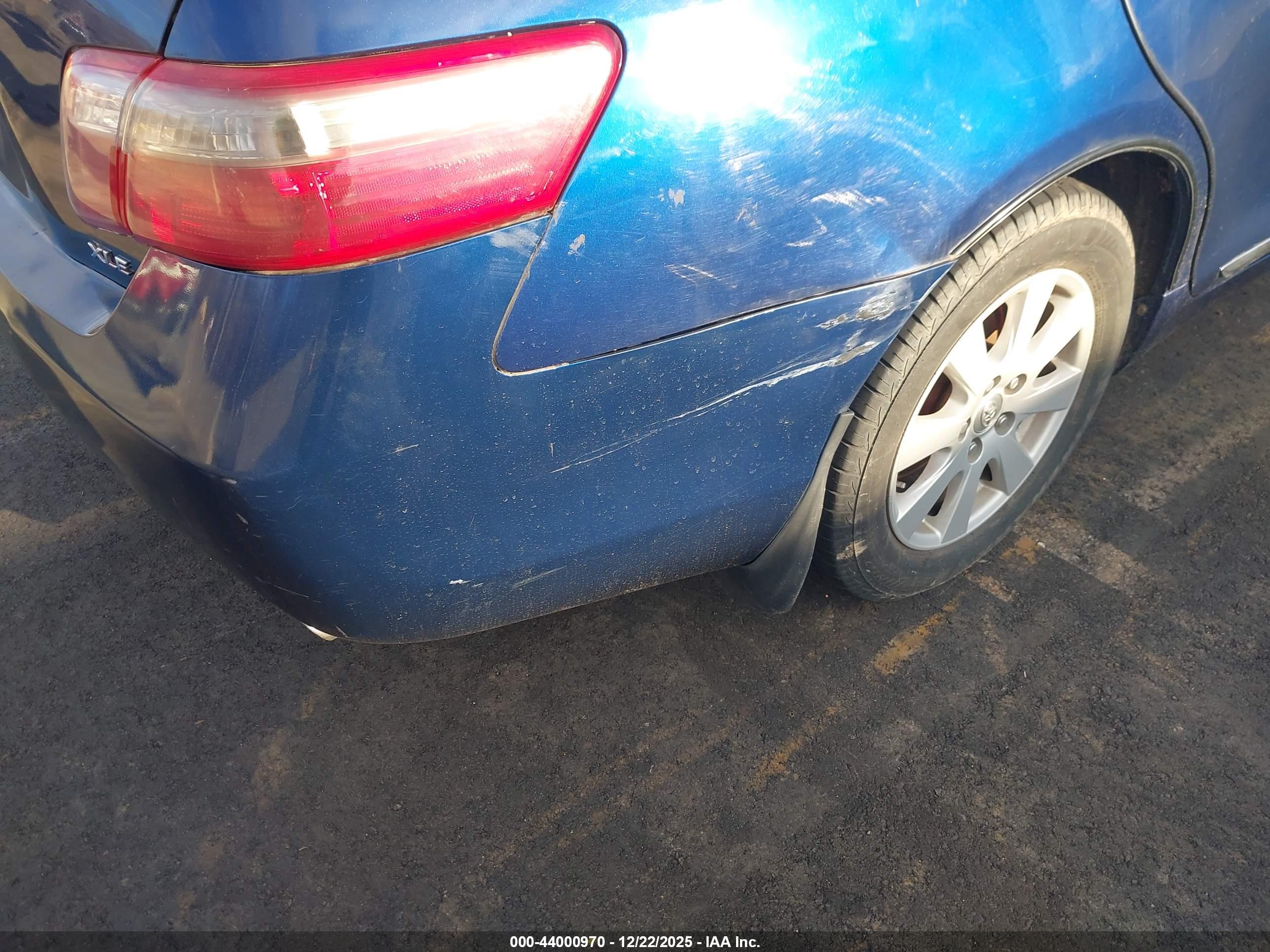 TOYOTA CAMRY image 6