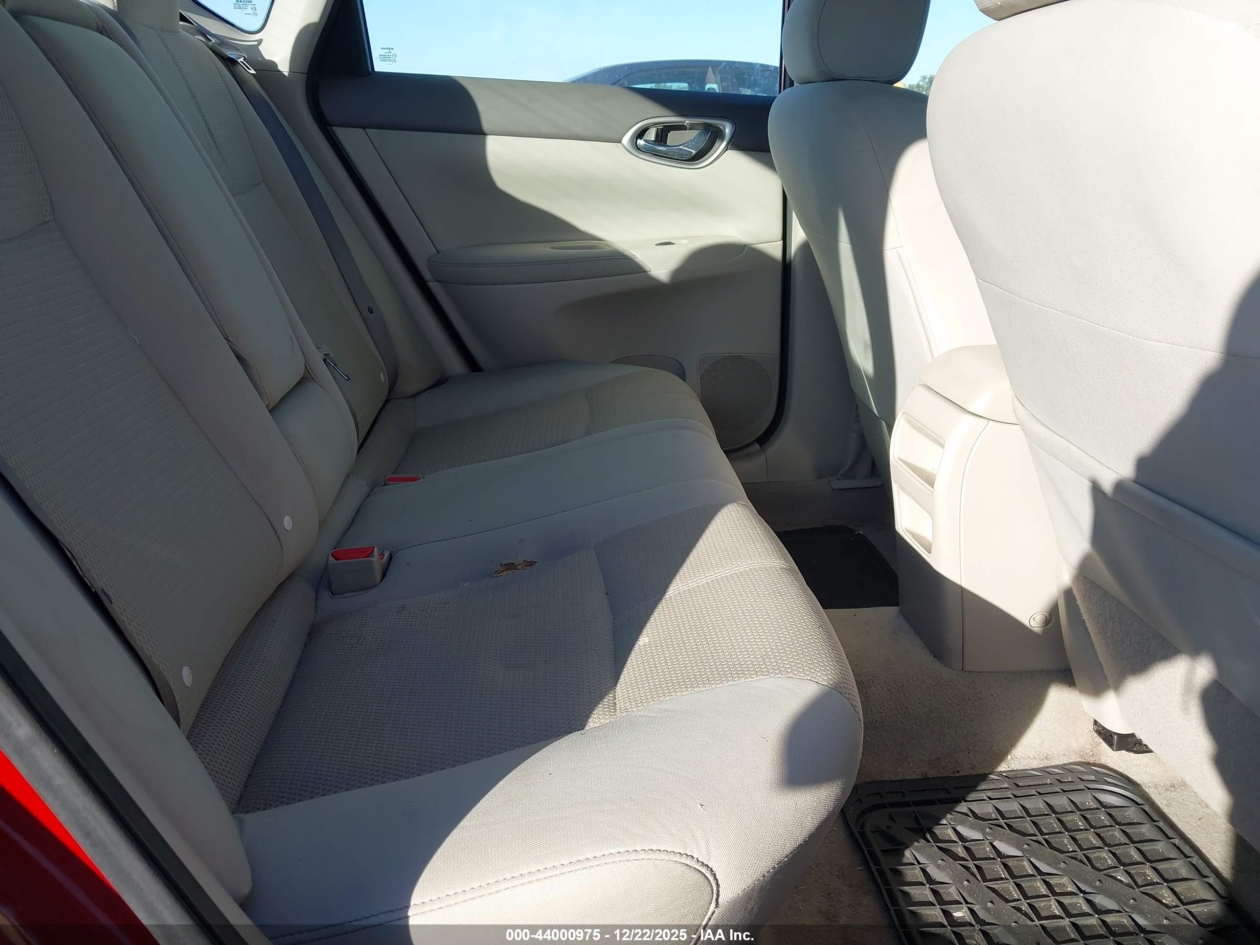NISSAN SENTRA image 8