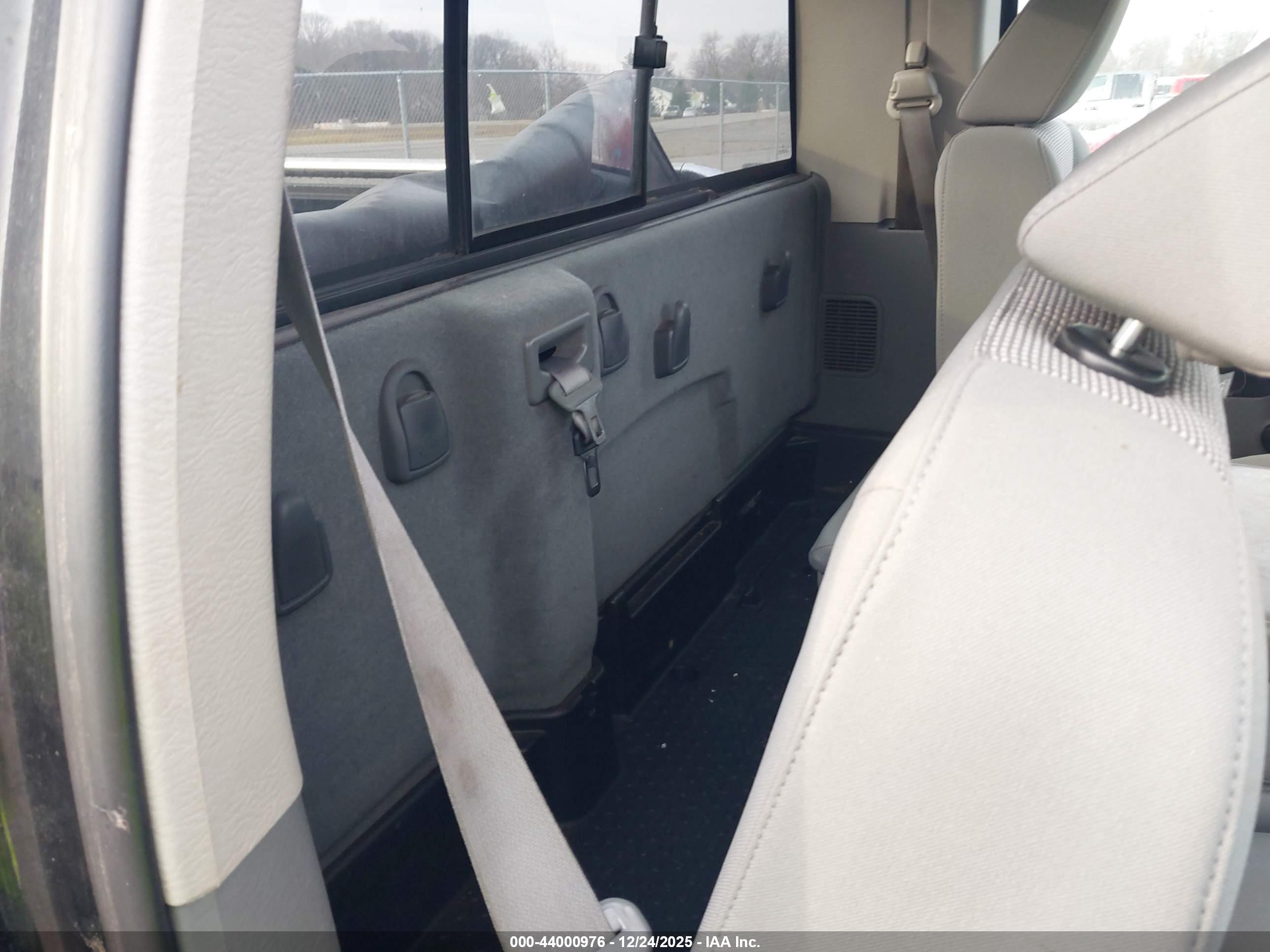 DODGE RAM image 8