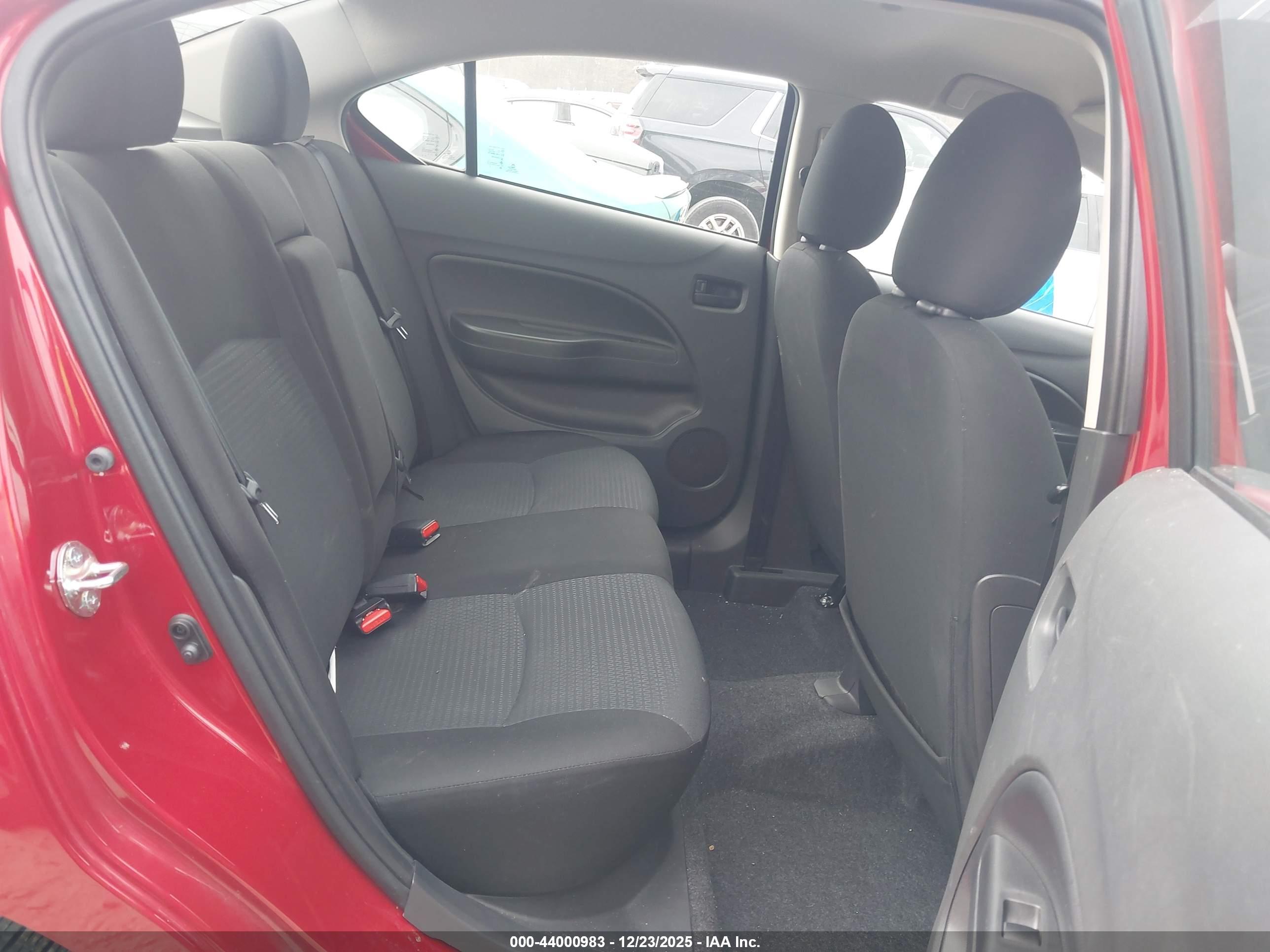 MITSUBISHI MIRAGE image 8