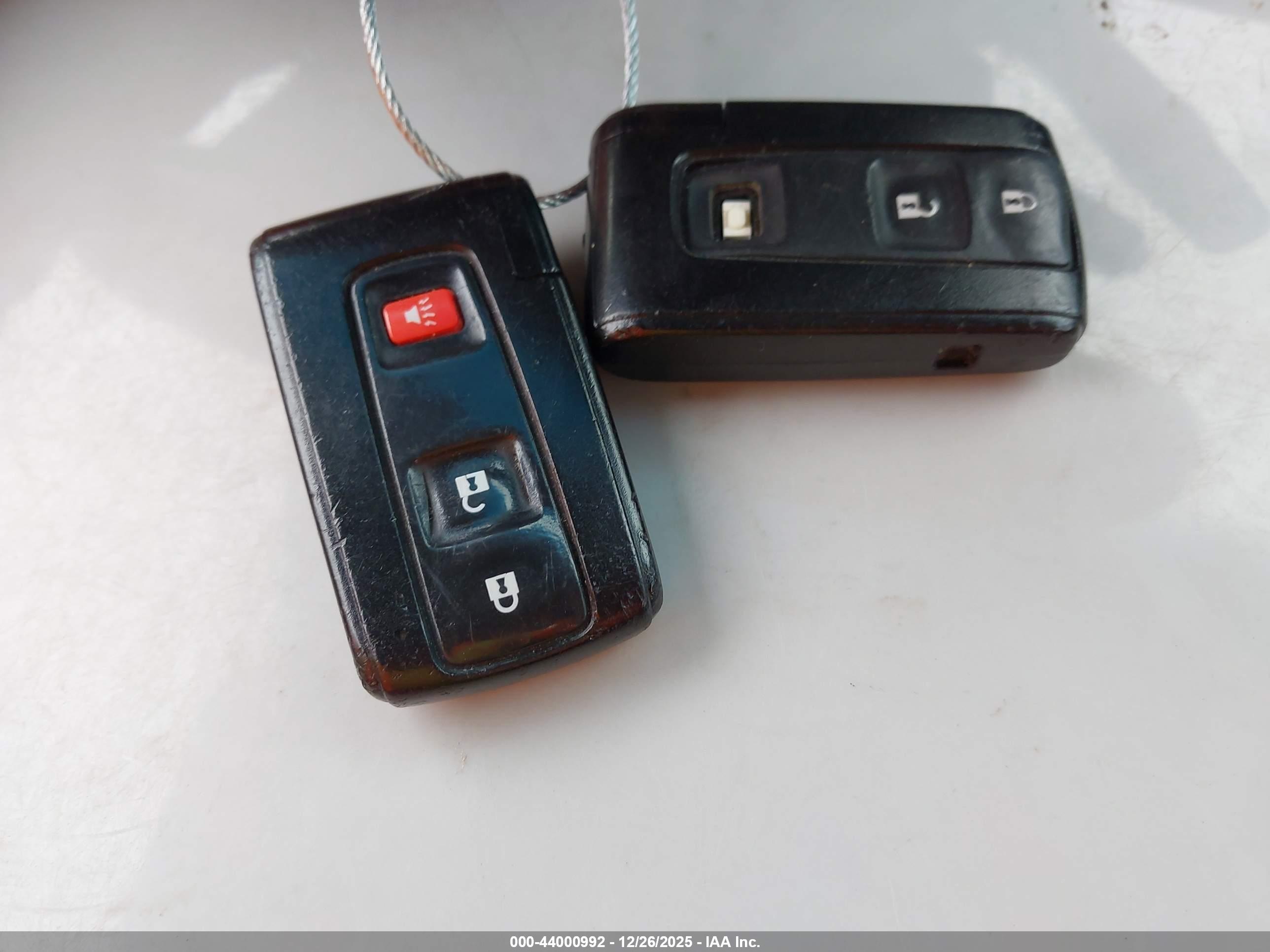 TOYOTA PRIUS image 11
