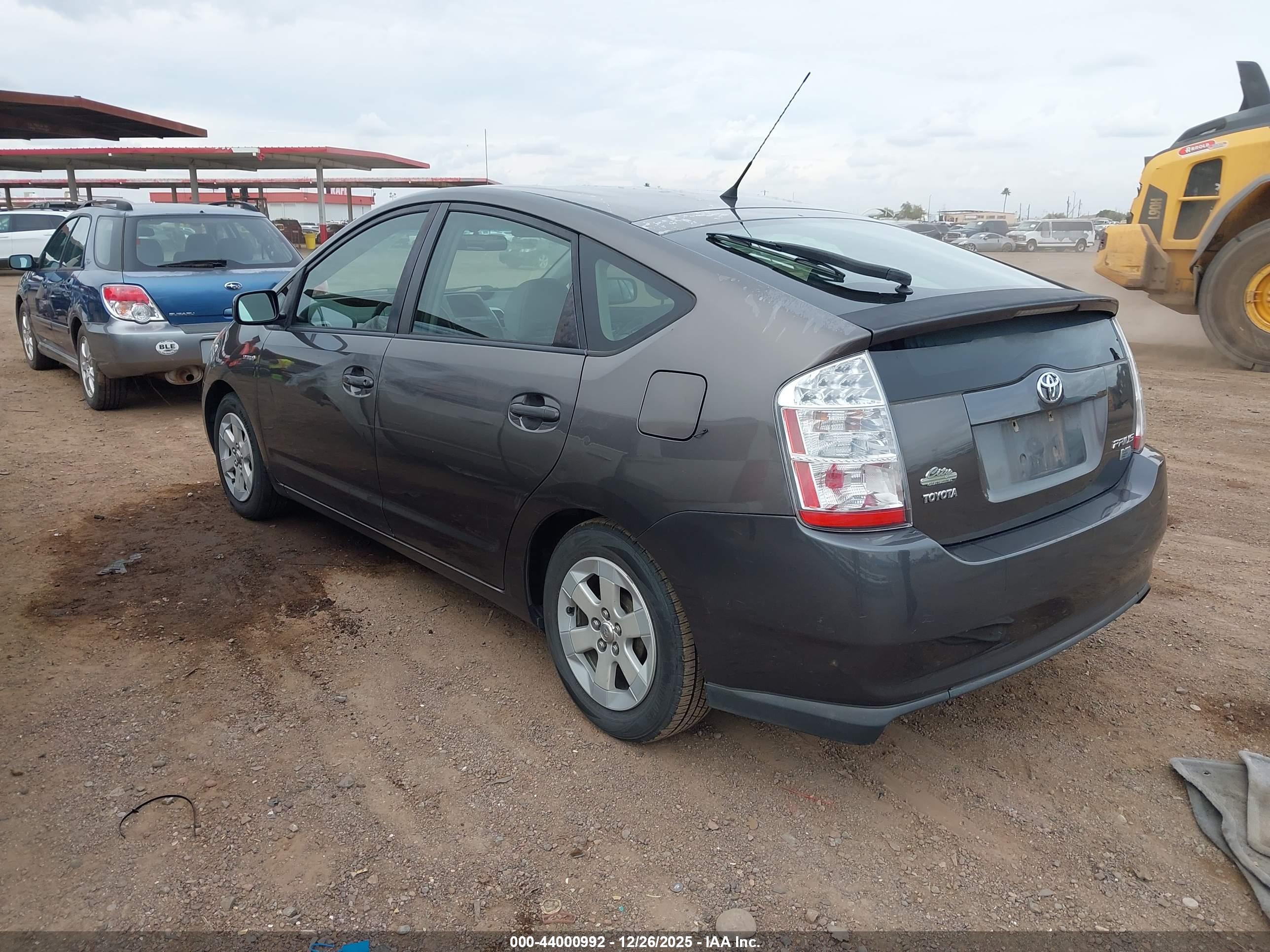TOYOTA PRIUS image 3