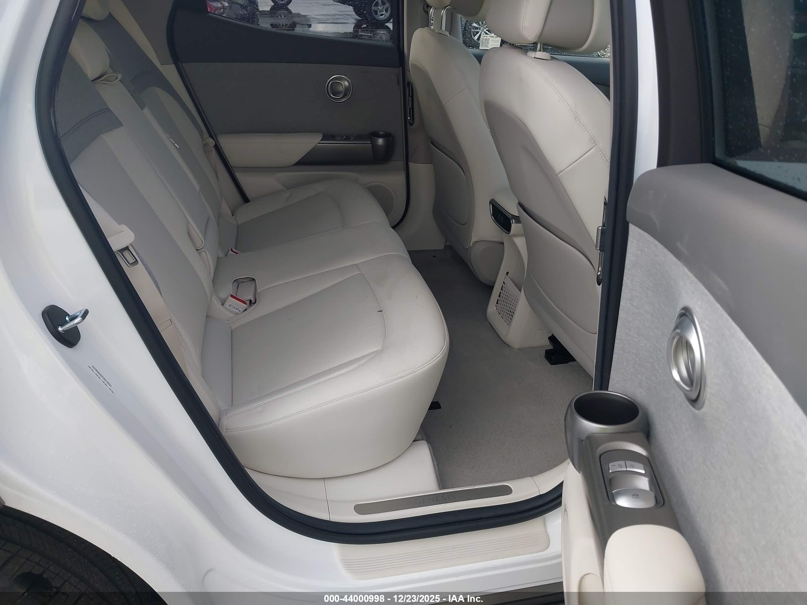 GENESIS GV60 image 8