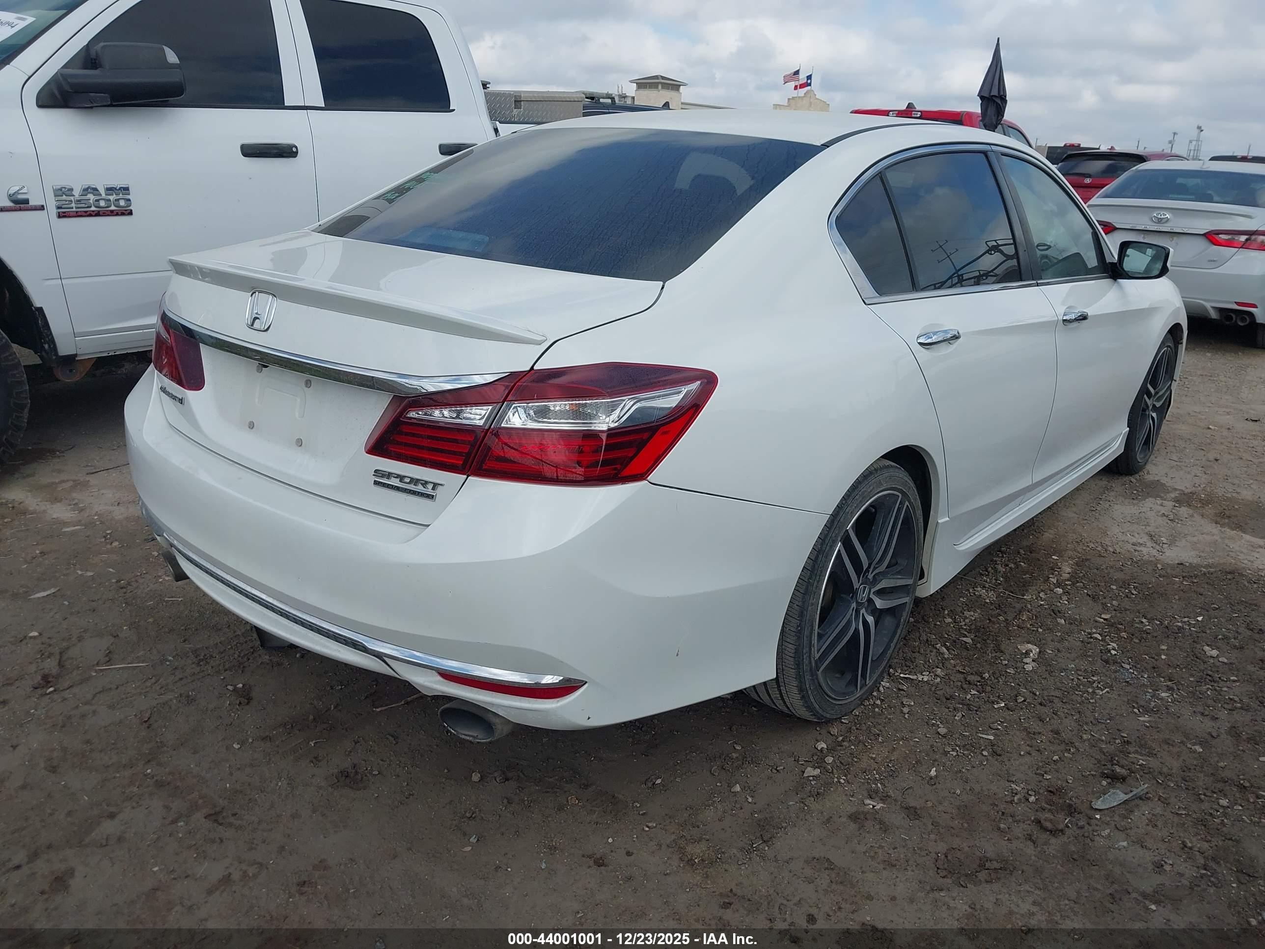 HONDA ACCORD image 4
