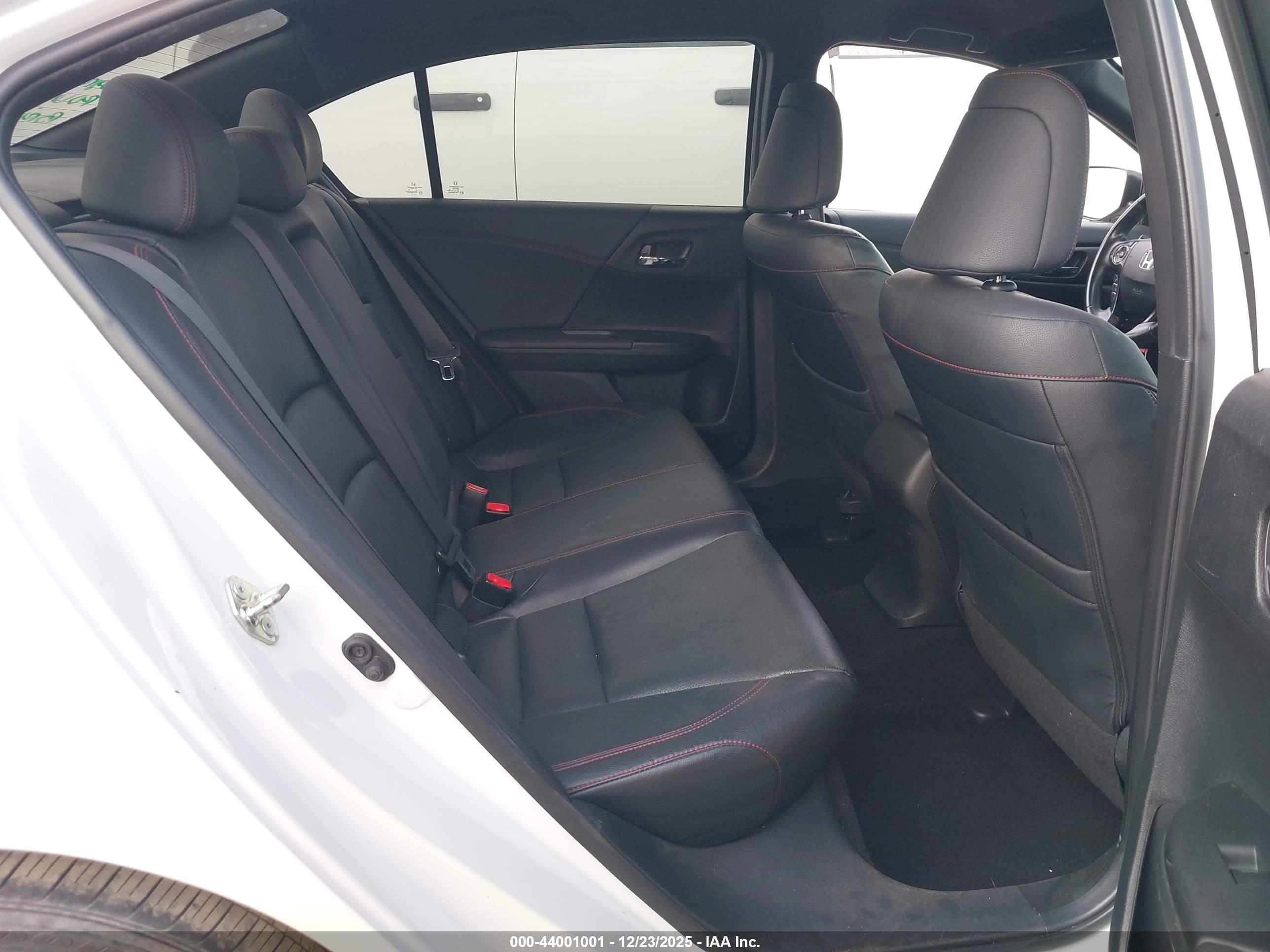 HONDA ACCORD image 8