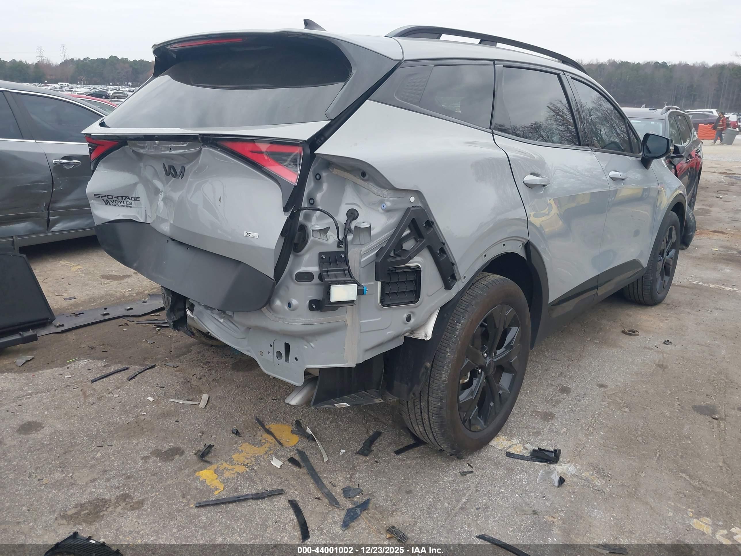 KIA SPORTAGE image 4