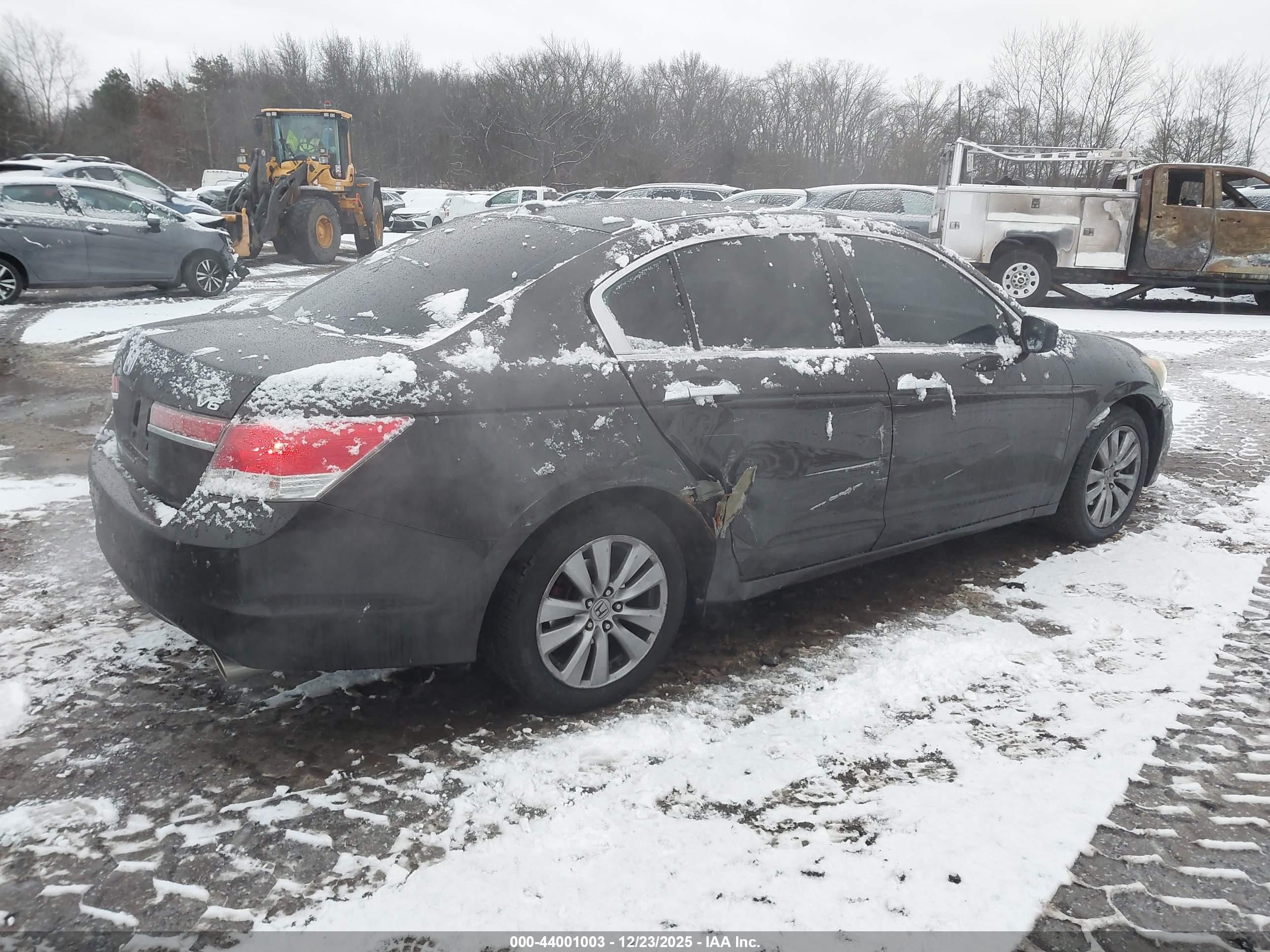 HONDA ACCORD image 6