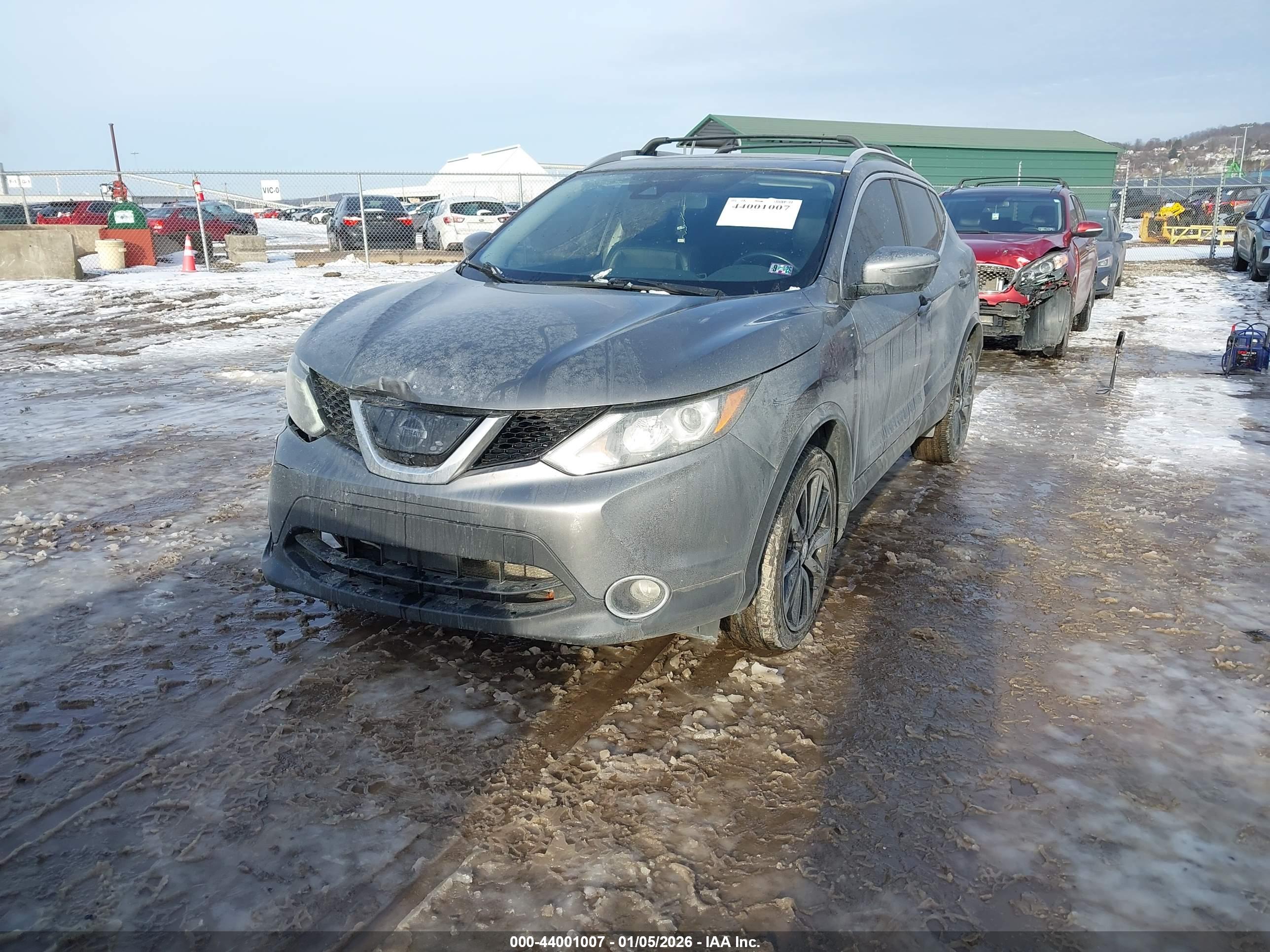 NISSAN ROGUE image 2