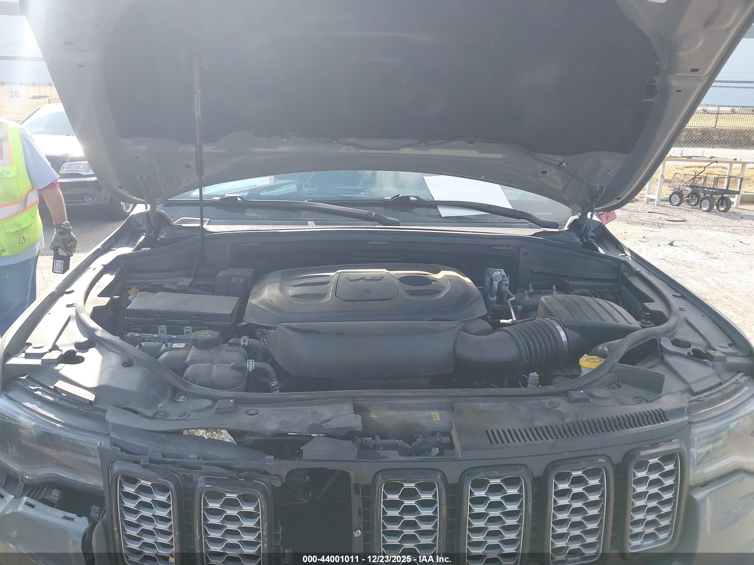 JEEP GRAND image 10