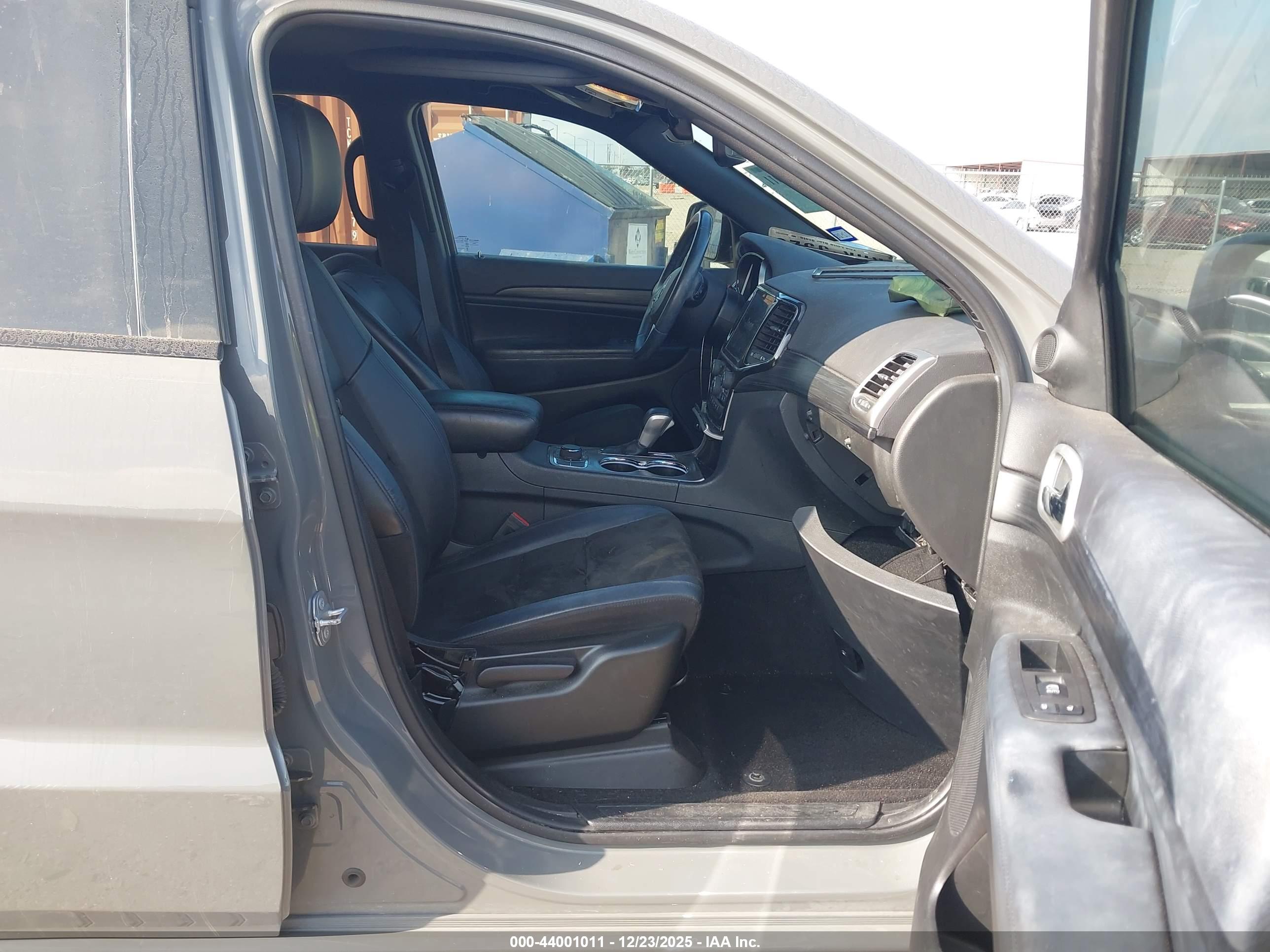 JEEP GRAND image 5