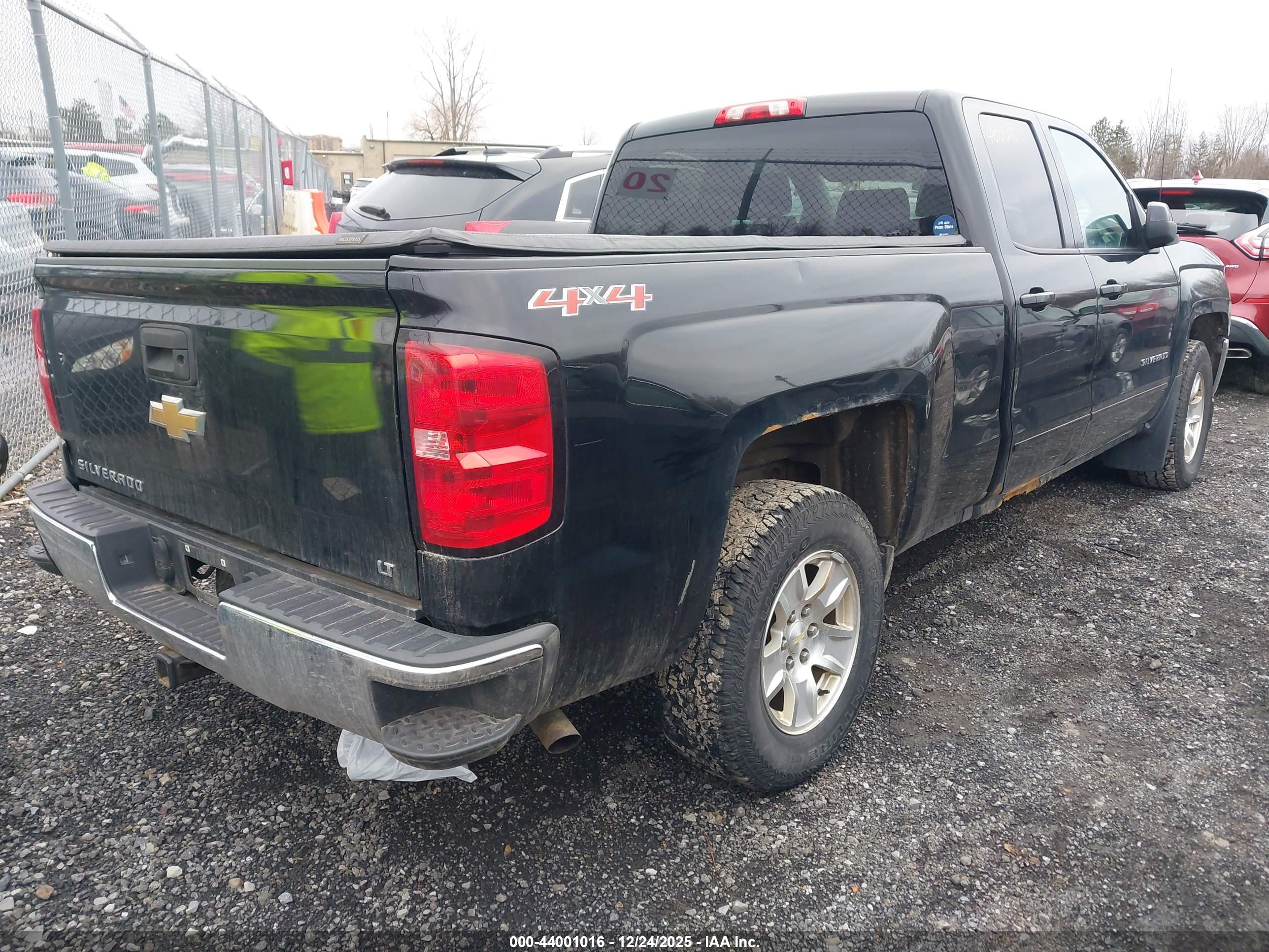 CHEVROLET SILVERADO image 4