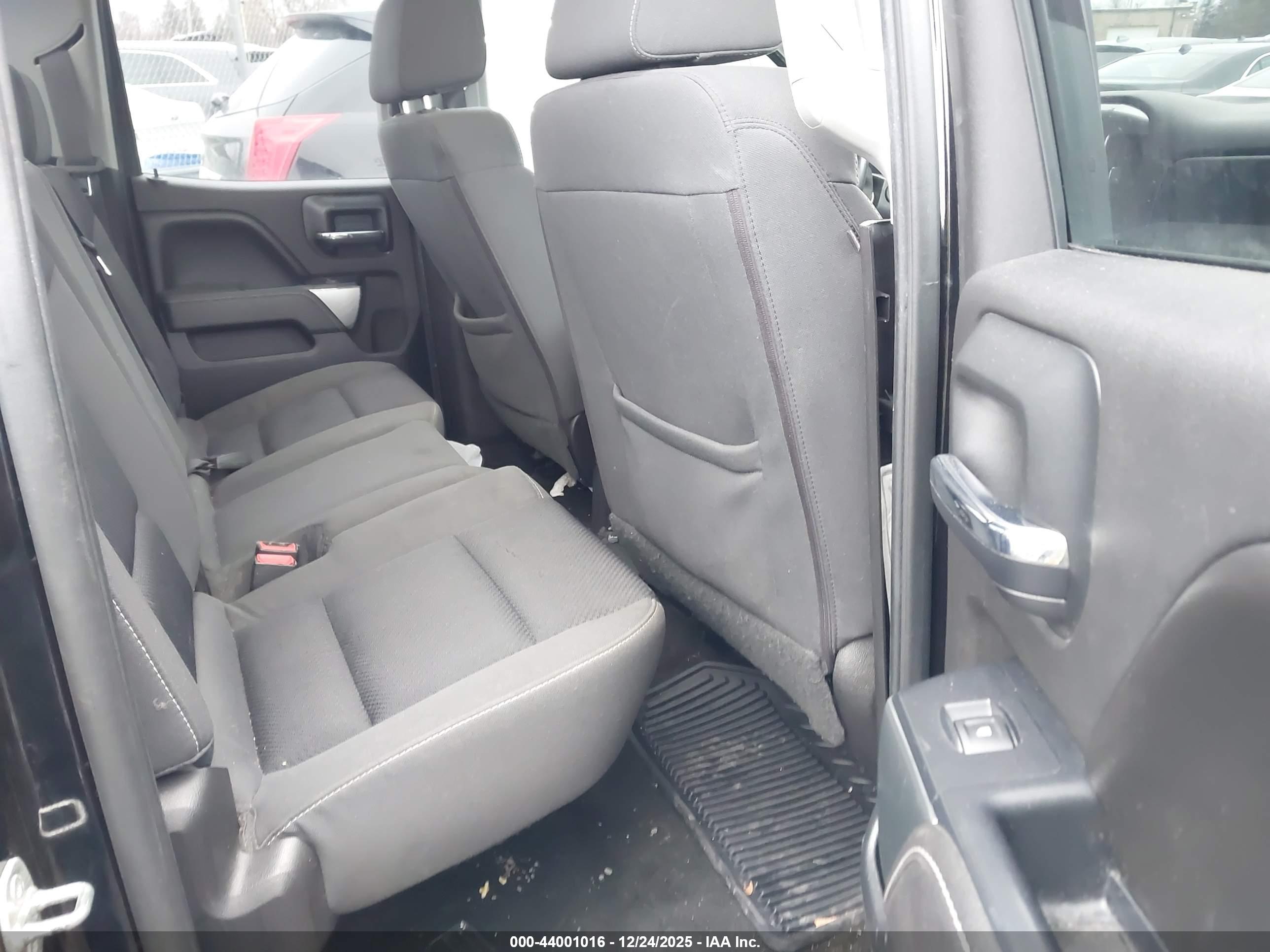 CHEVROLET SILVERADO image 8