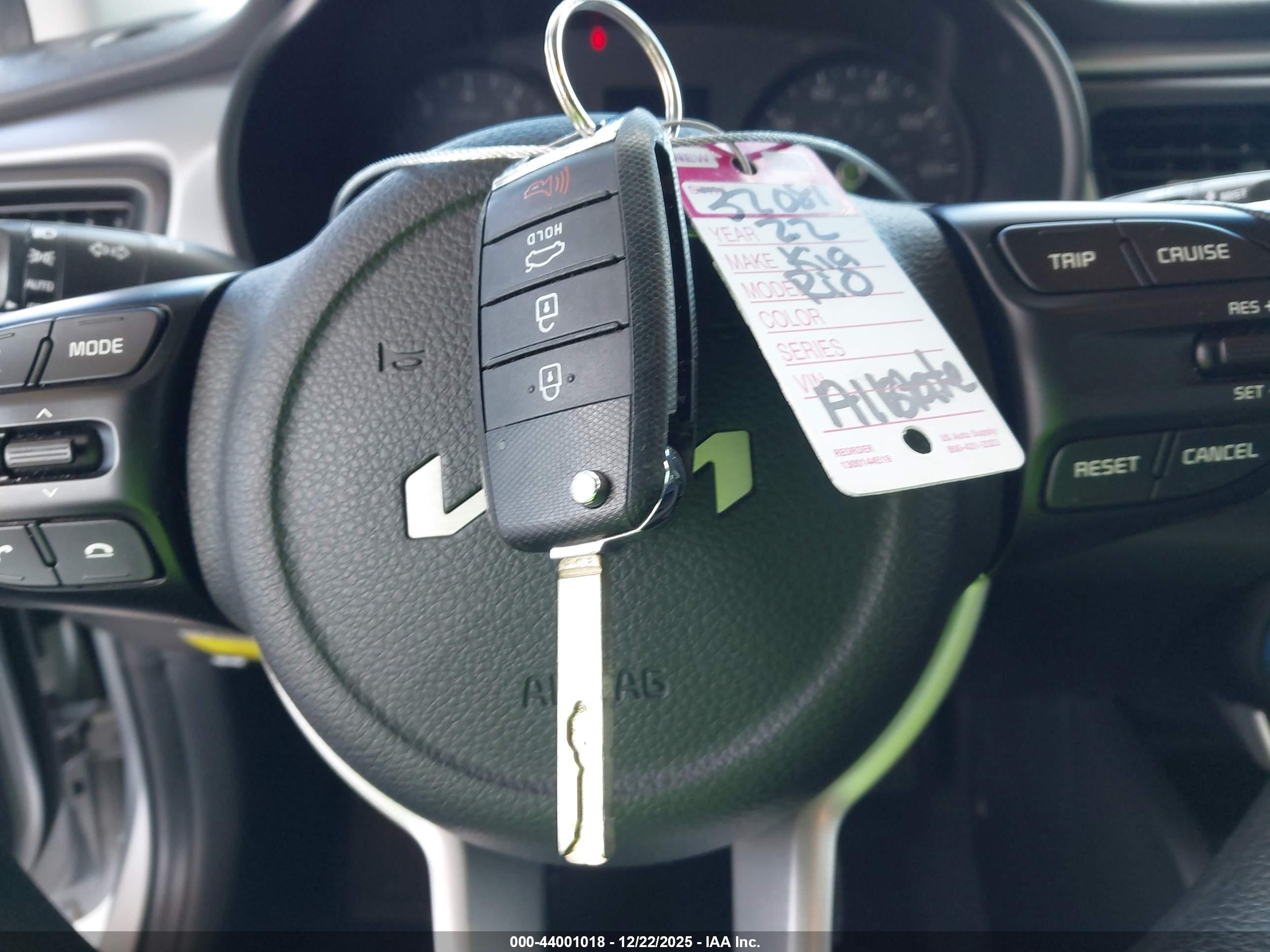 KIA RIO image 11