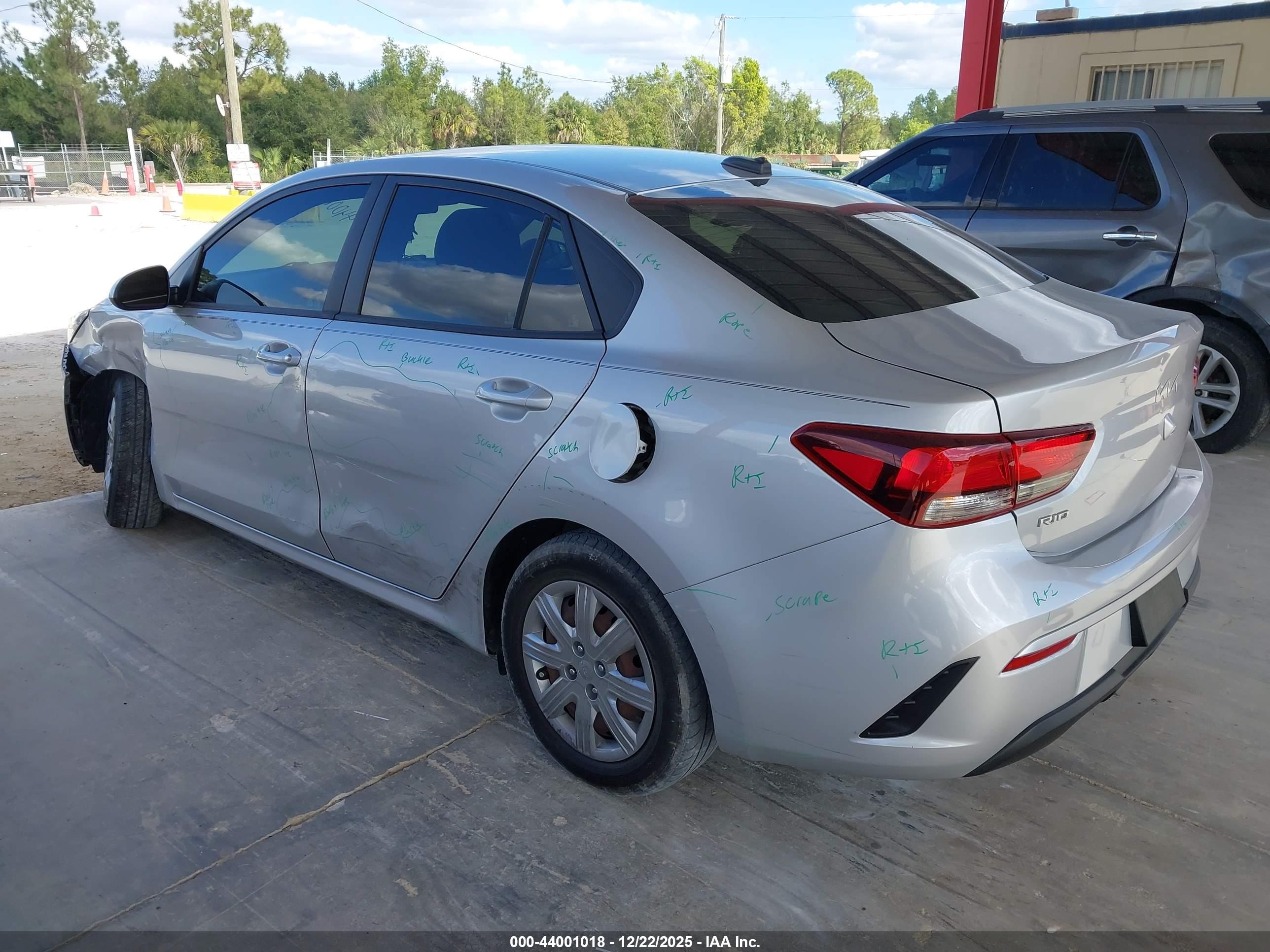 KIA RIO image 3