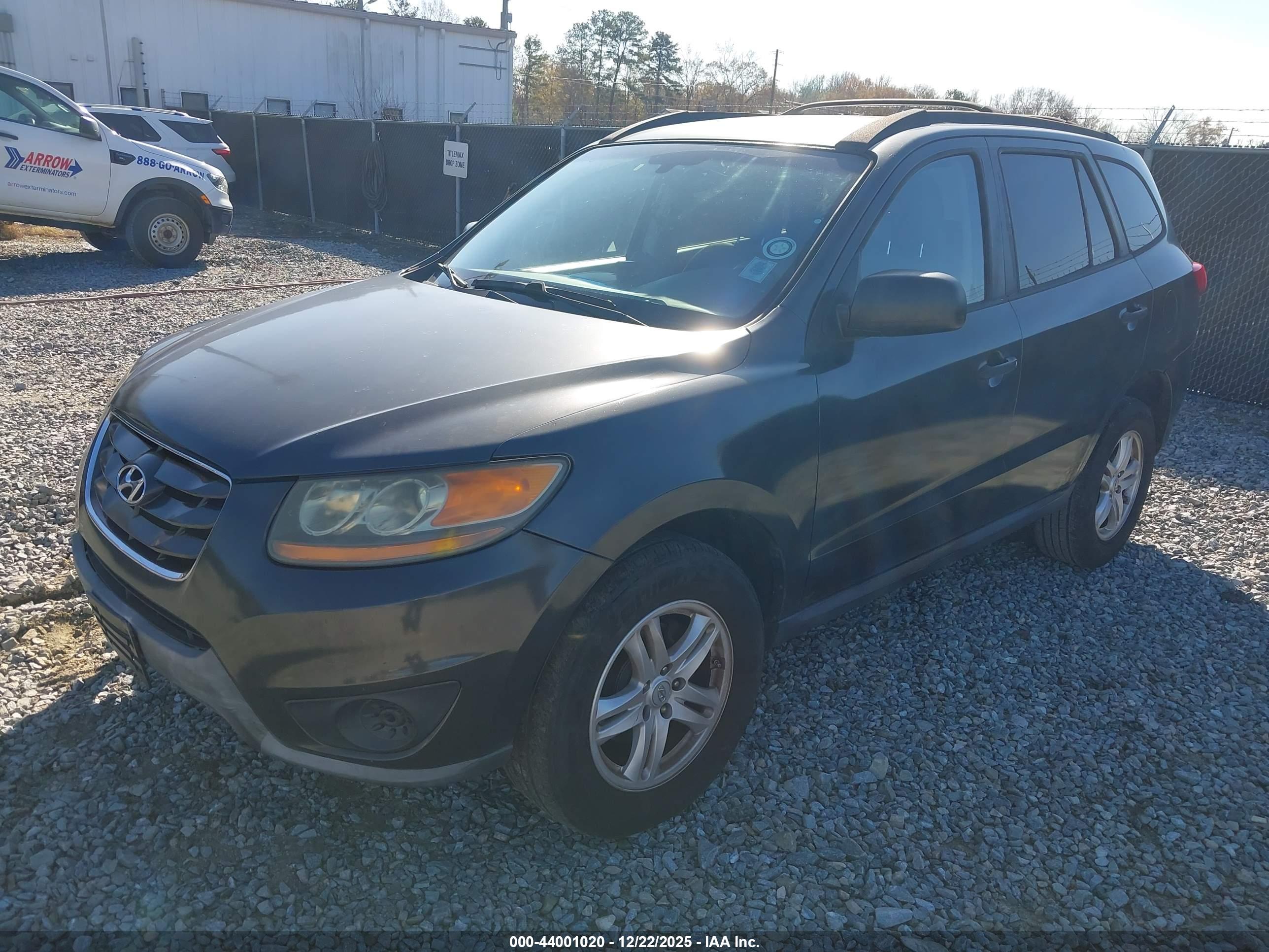 HYUNDAI SANTA image 2