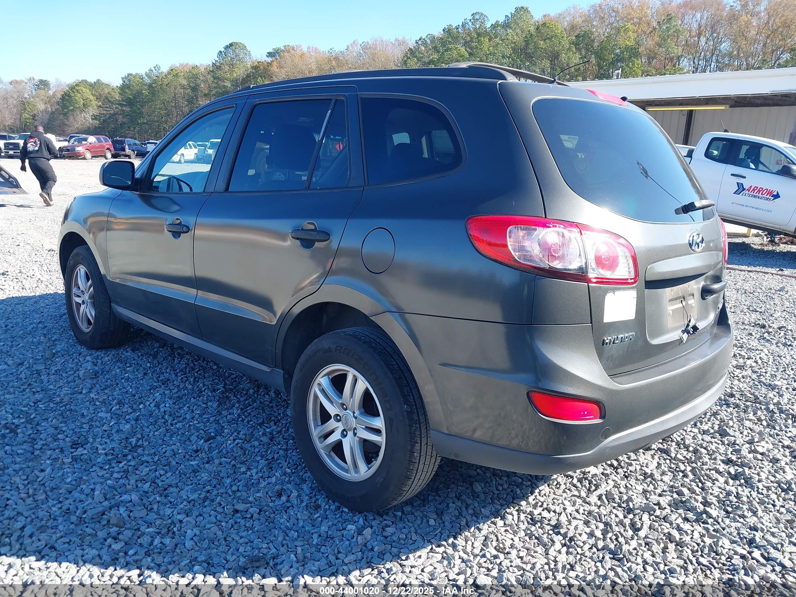 HYUNDAI SANTA image 3