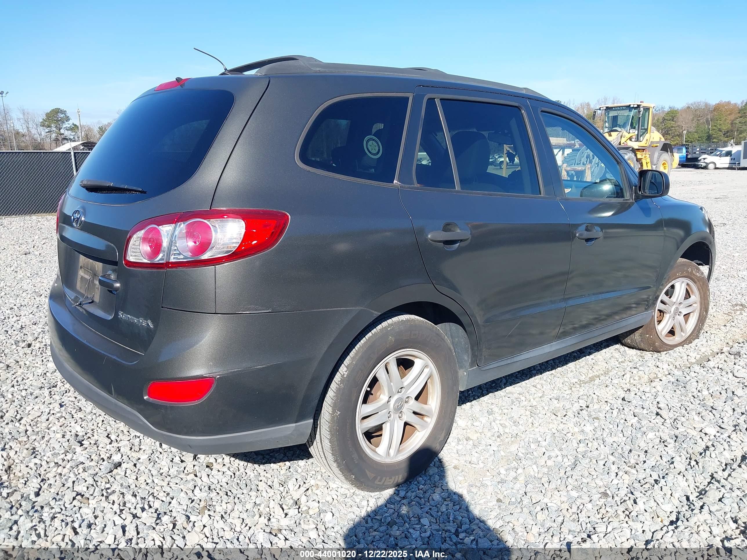 HYUNDAI SANTA image 4