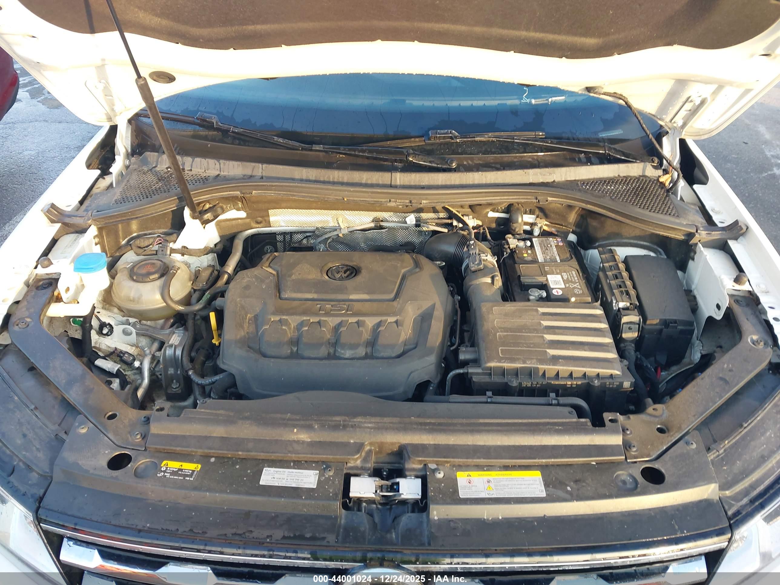 VOLKSWAGEN TIGUAN image 10