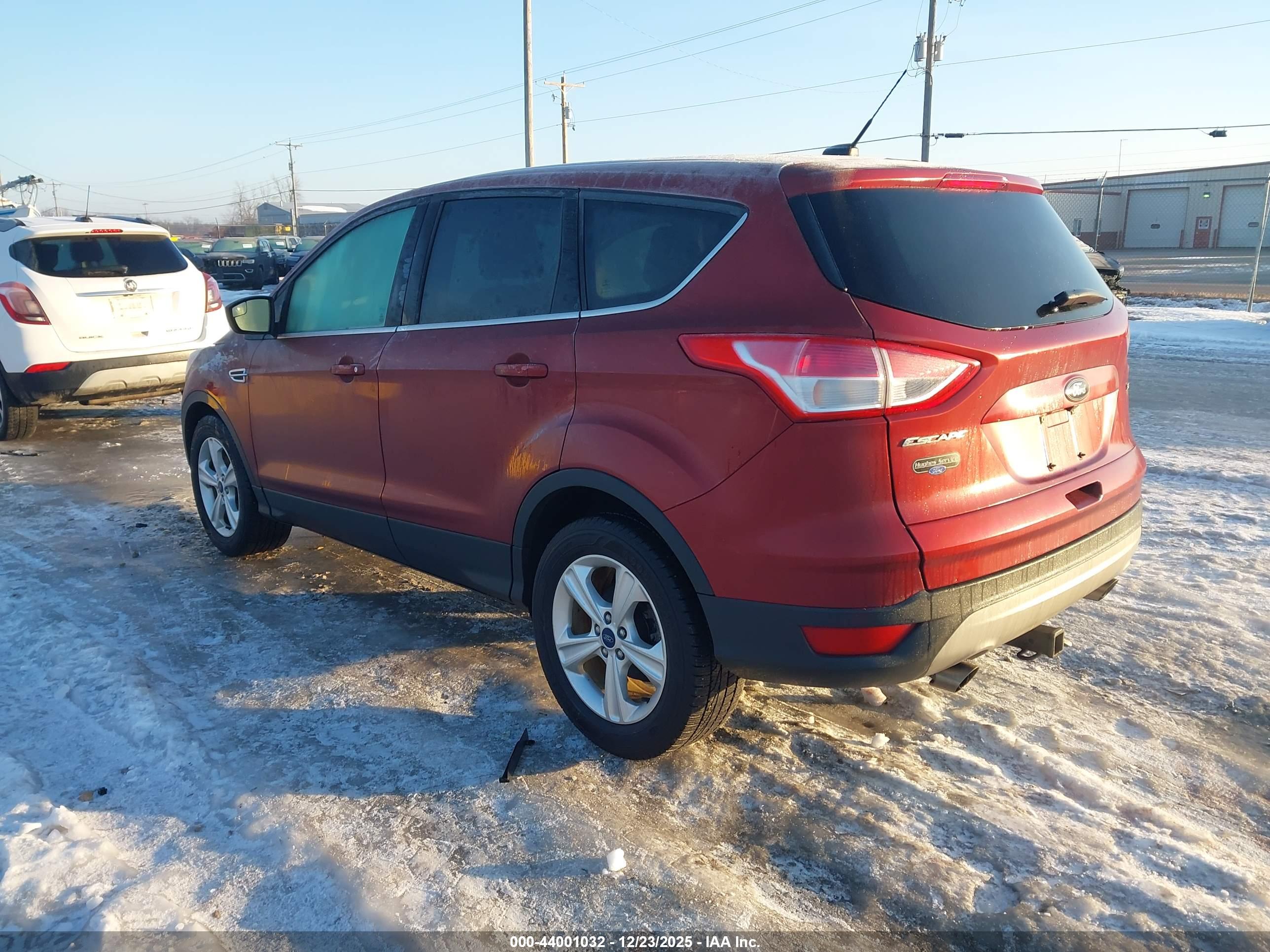 FORD ESCAPE image 3
