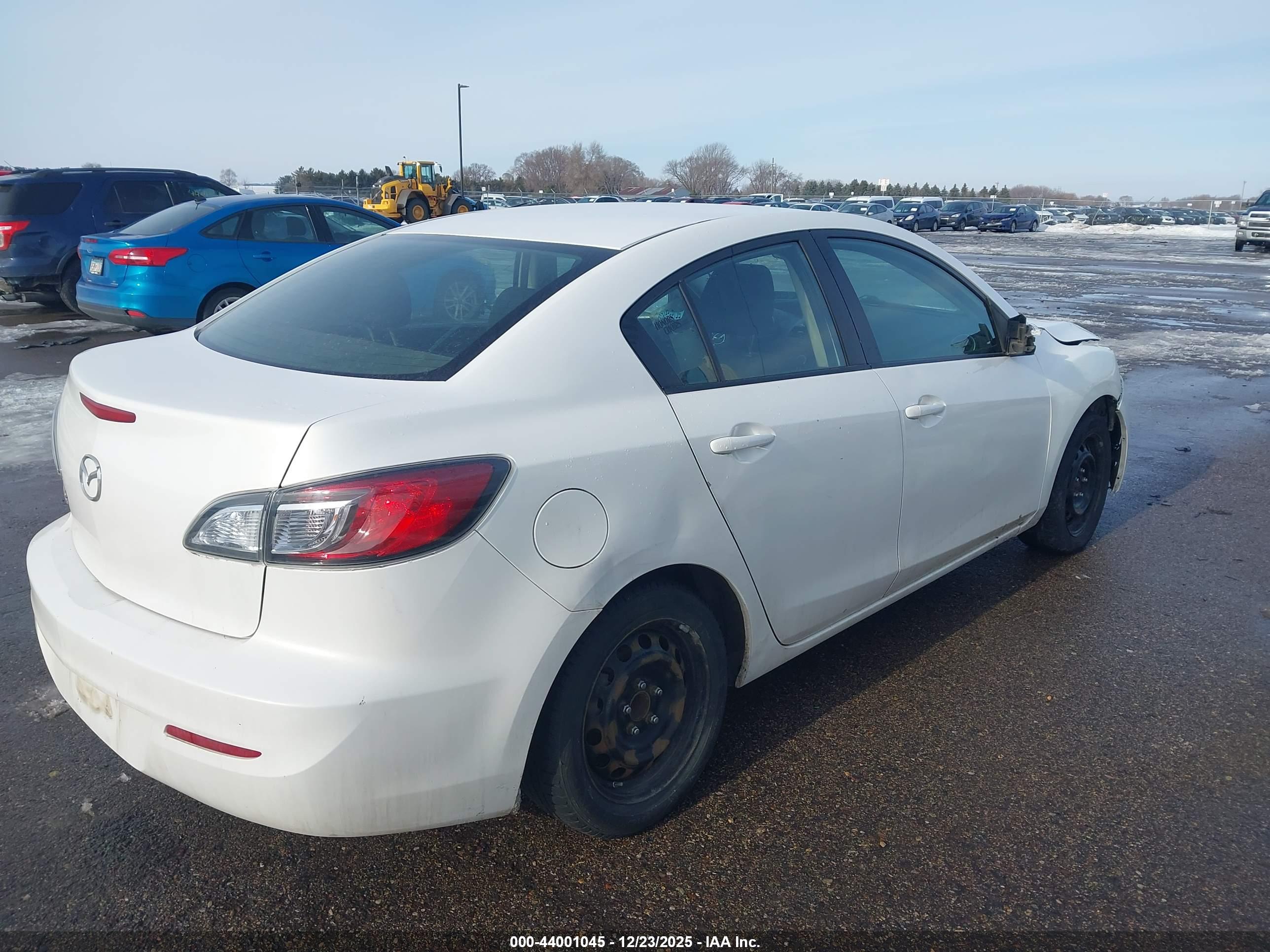 MAZDA MAZDA3 image 4