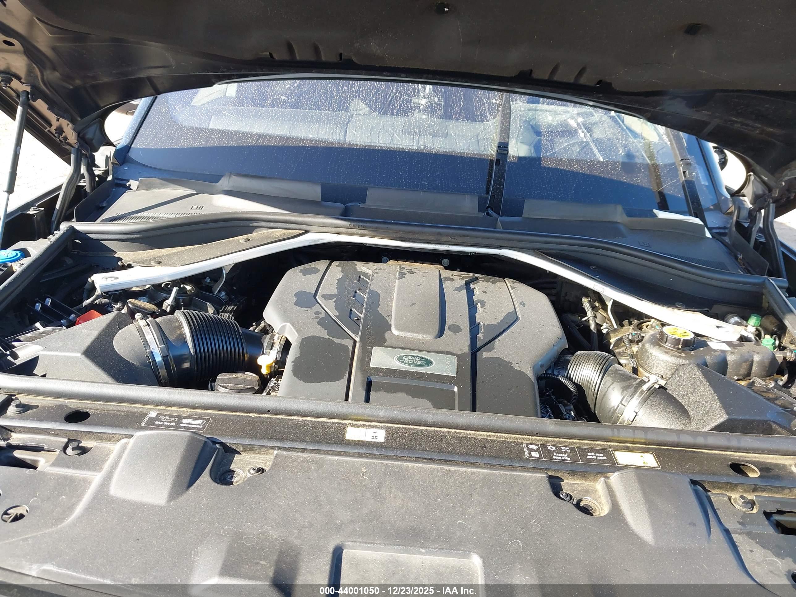 LAND ROVER image 10