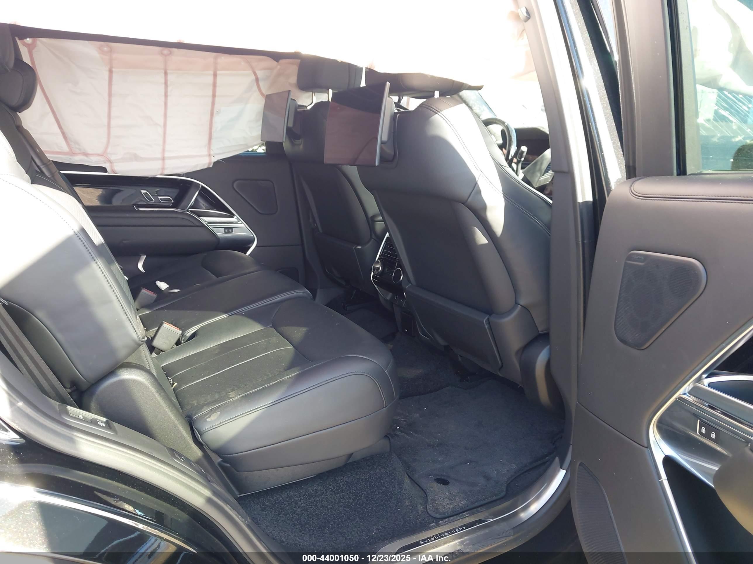 LAND ROVER image 8