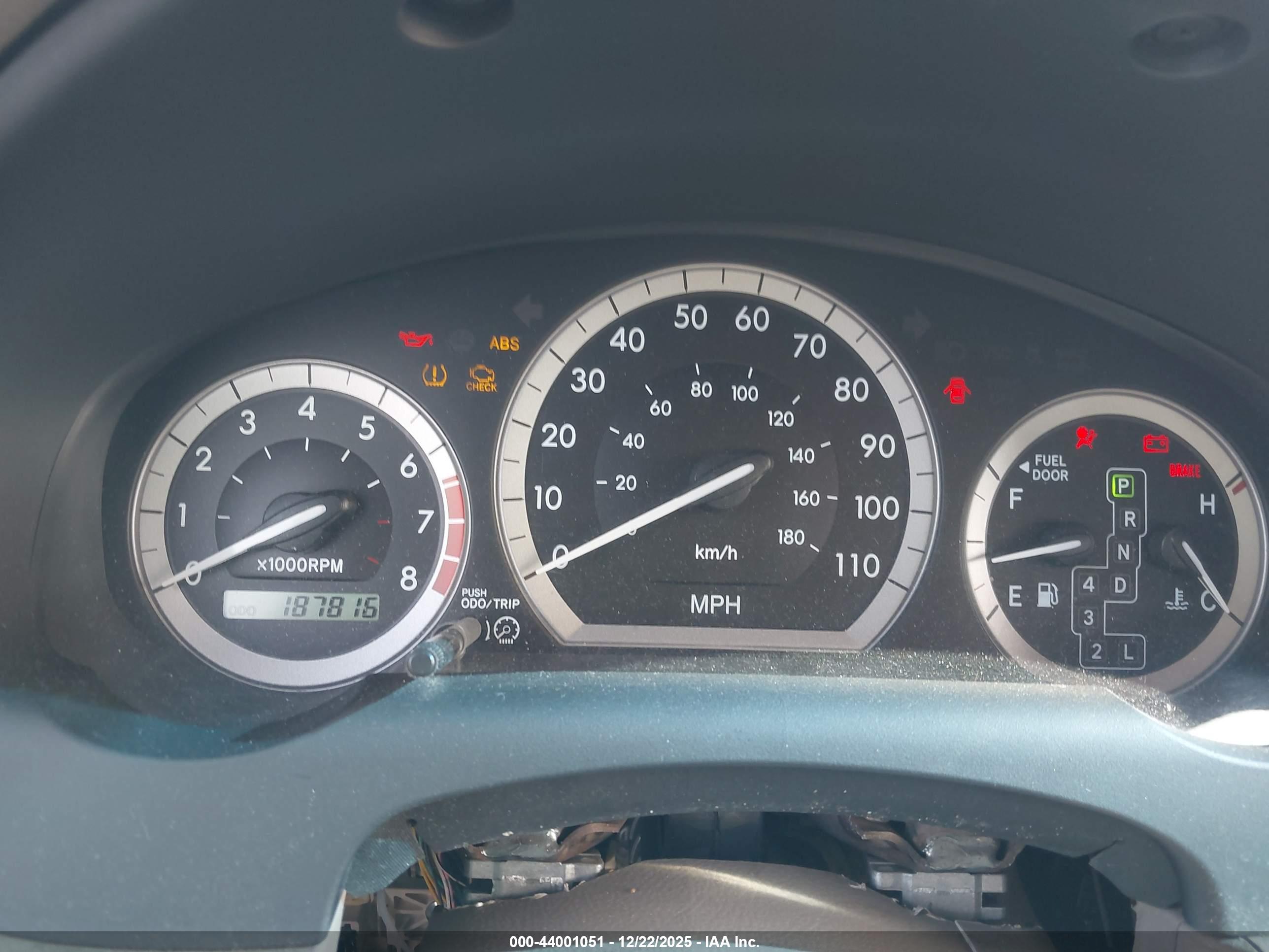 TOYOTA SIENNA image 7