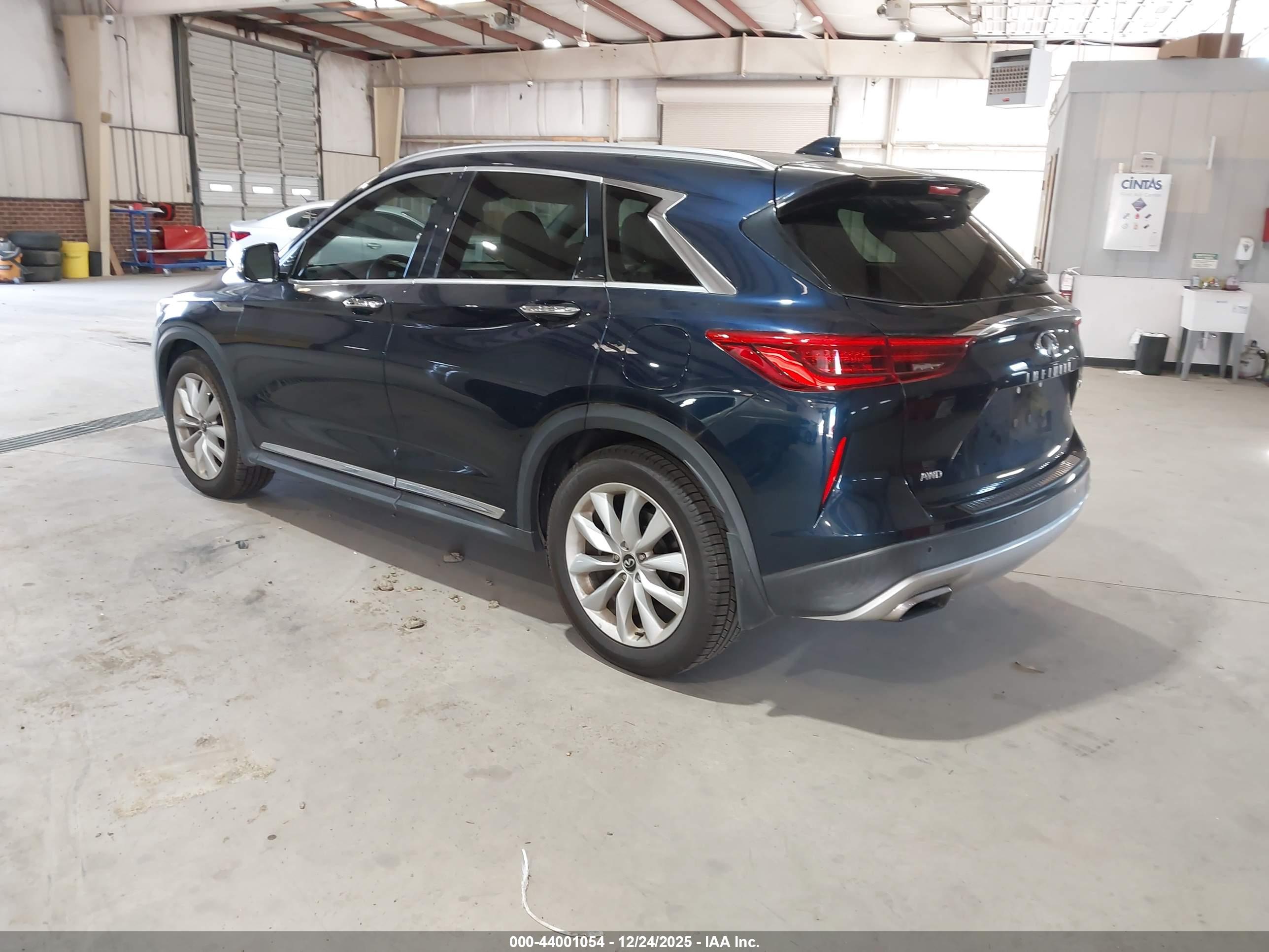 INFINITI QX50 image 3