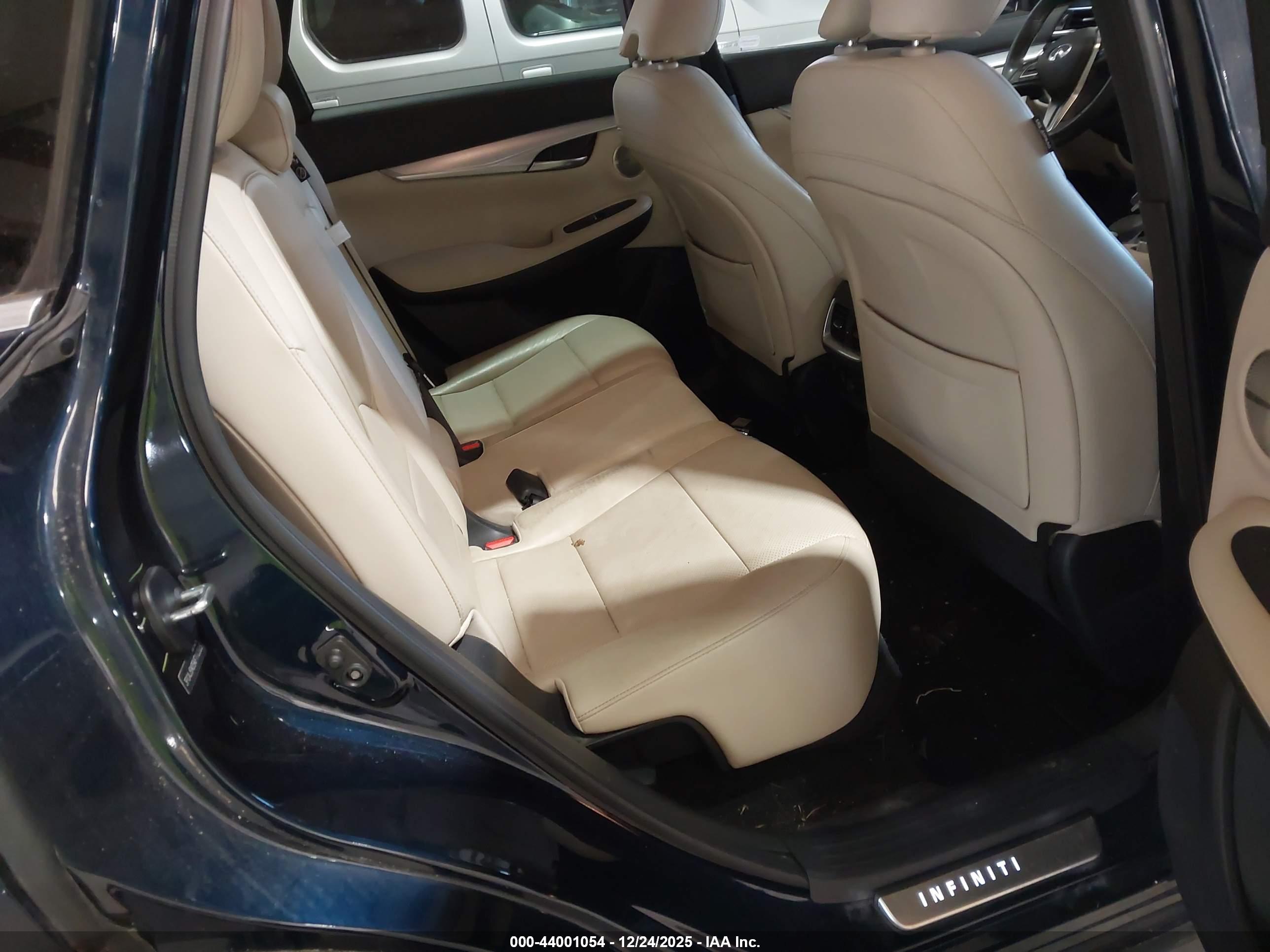 INFINITI QX50 image 8