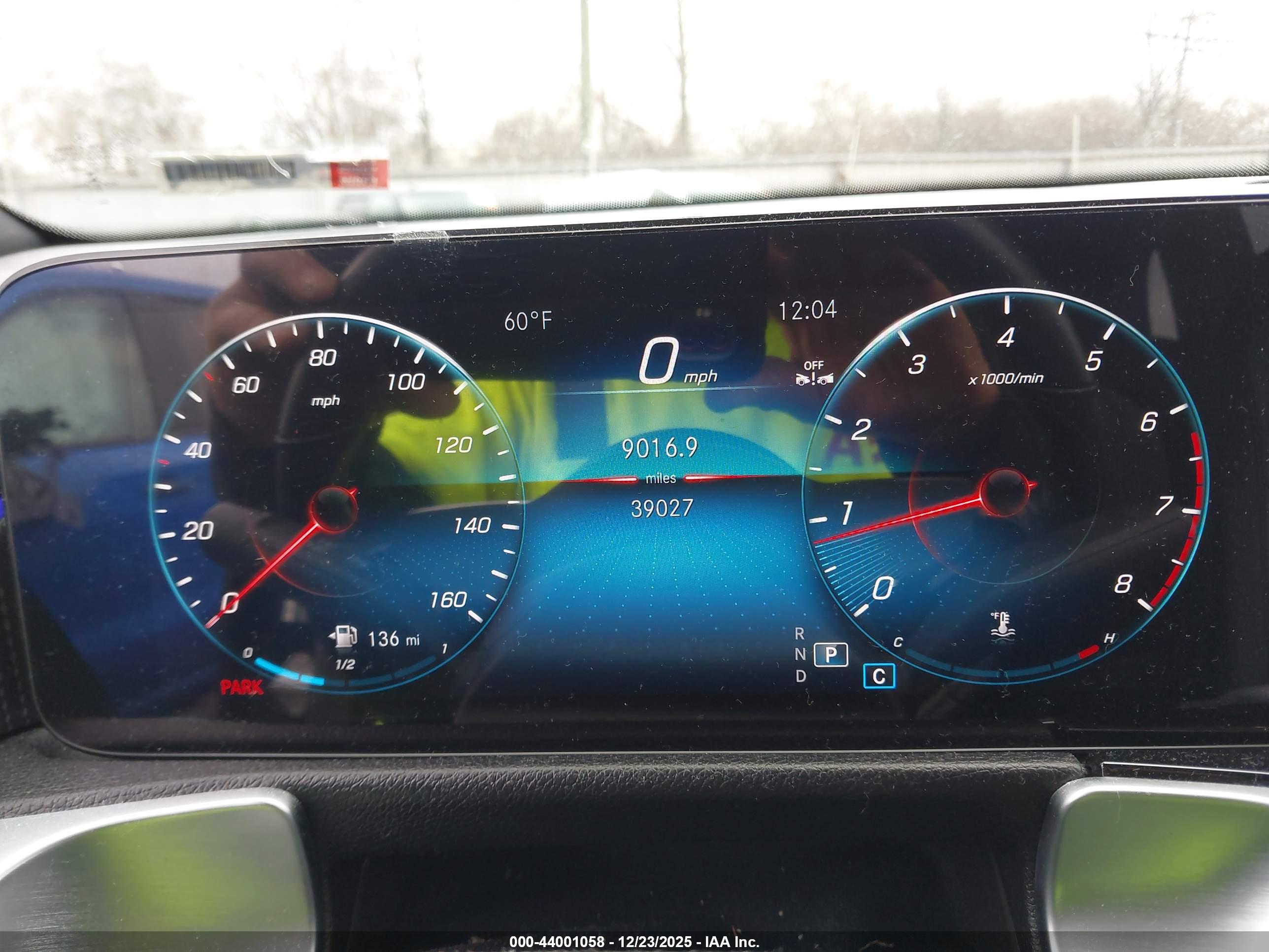 MERCEDES-BENZ GLB image 7