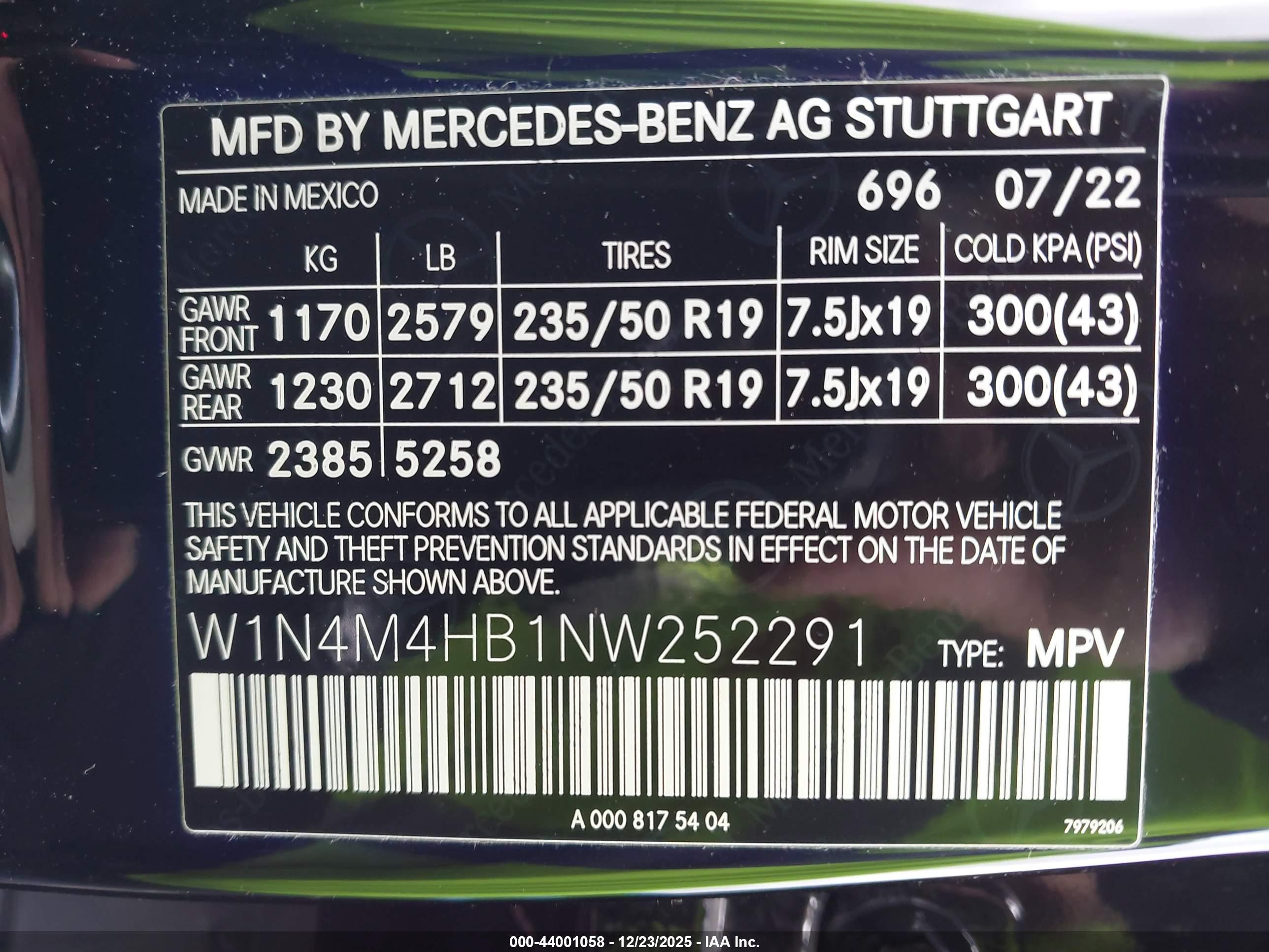 MERCEDES-BENZ GLB image 9