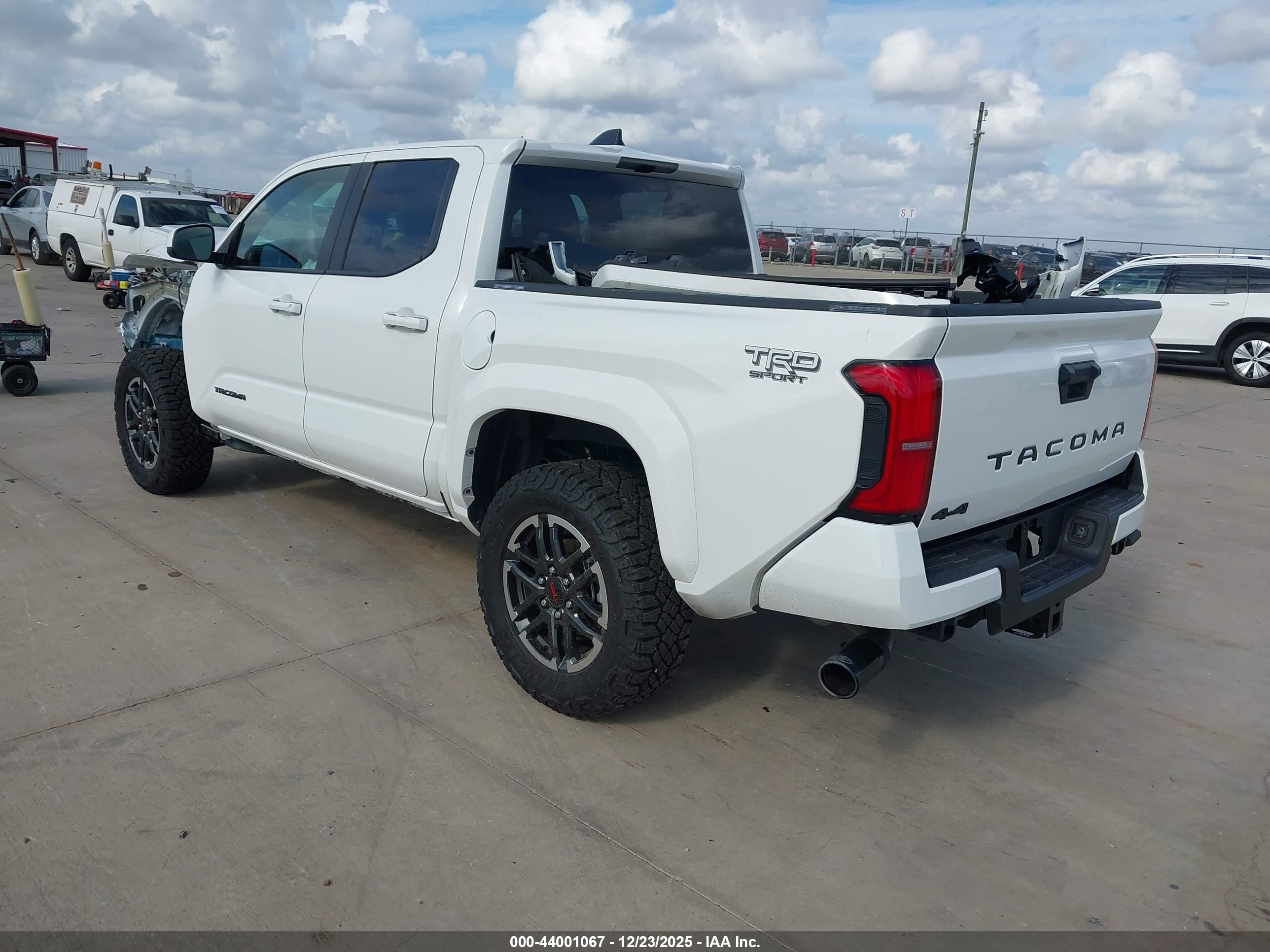 TOYOTA TACOMA image 3