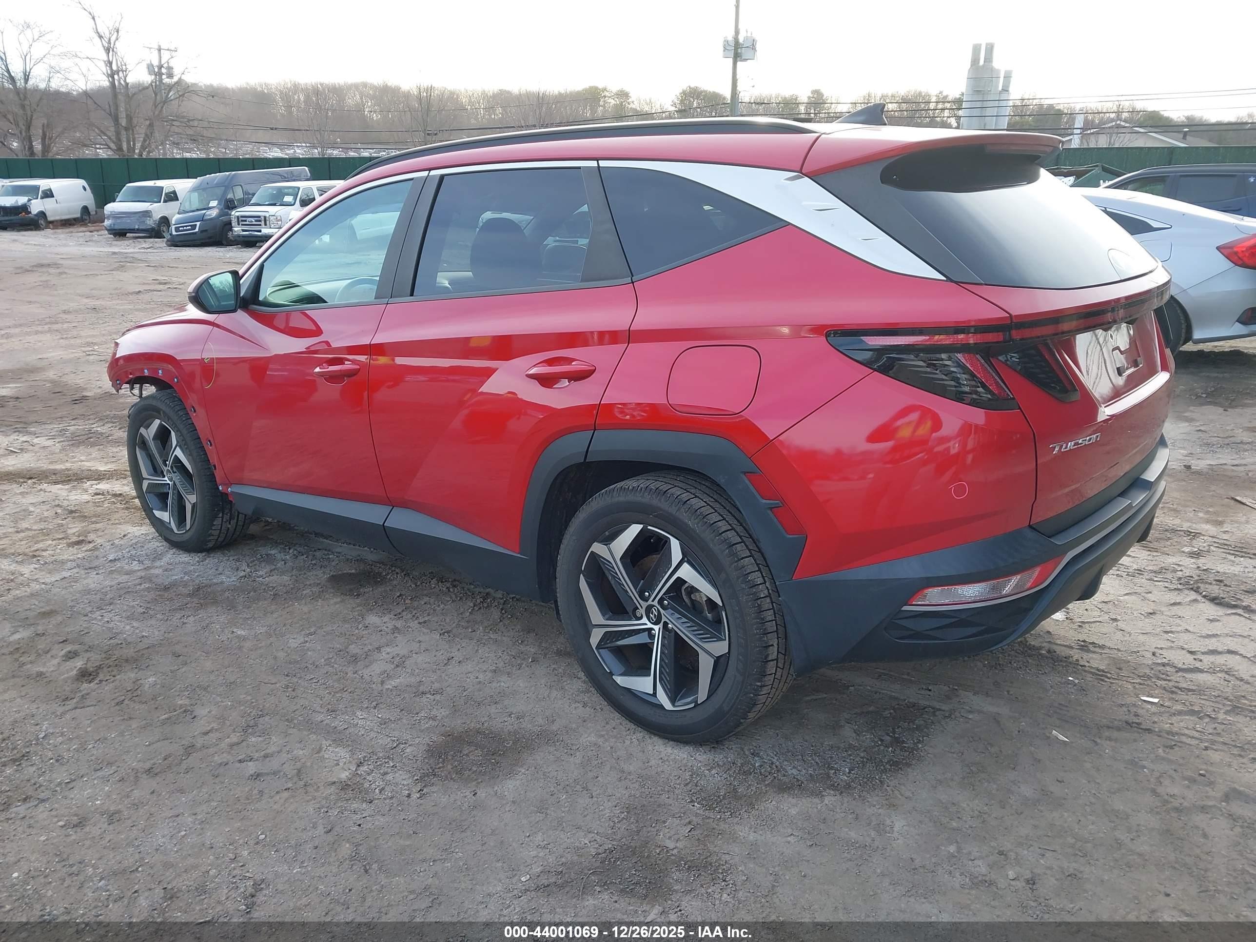 HYUNDAI TUCSON image 3