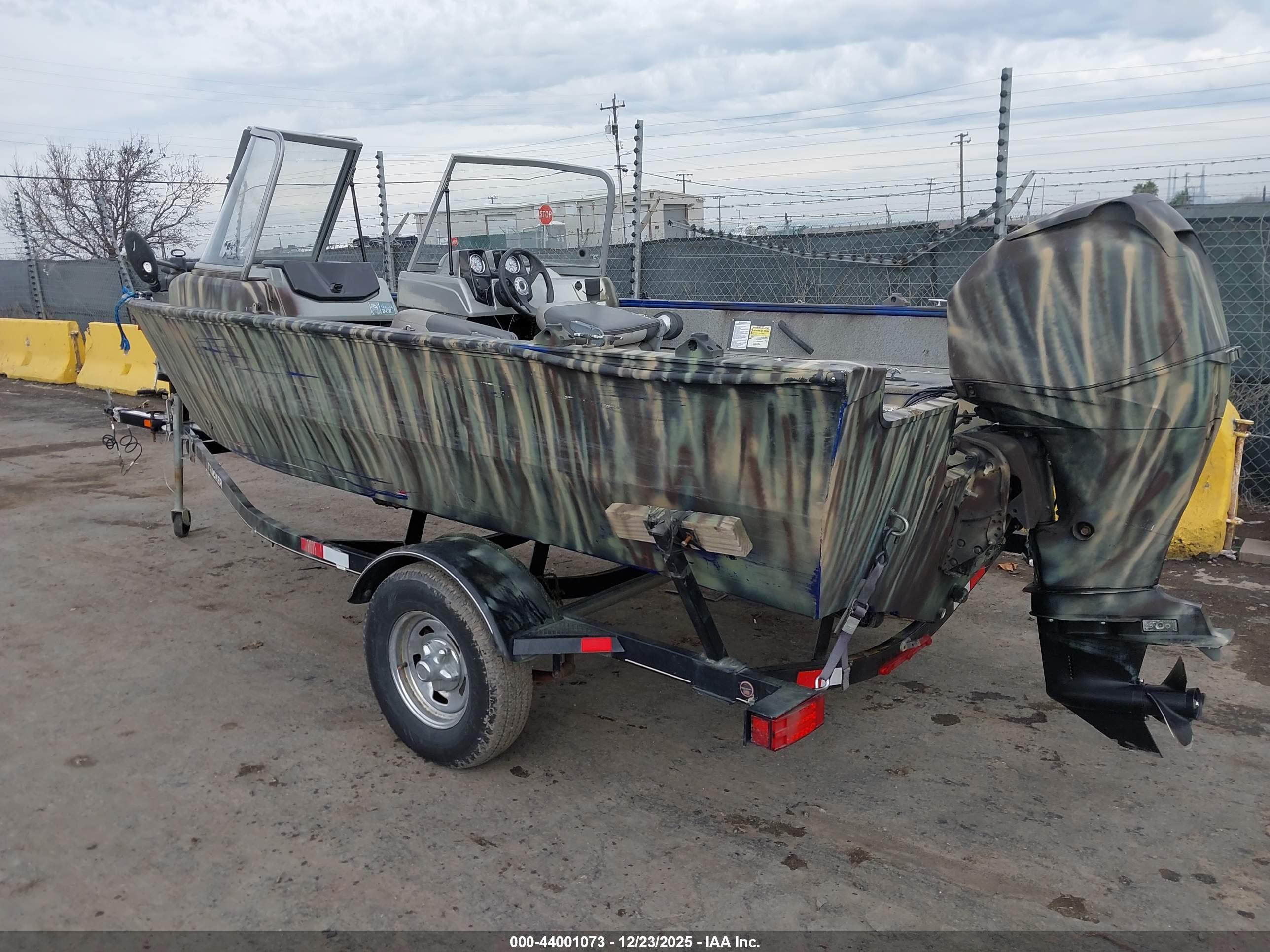 TRACKER OTHER image 3