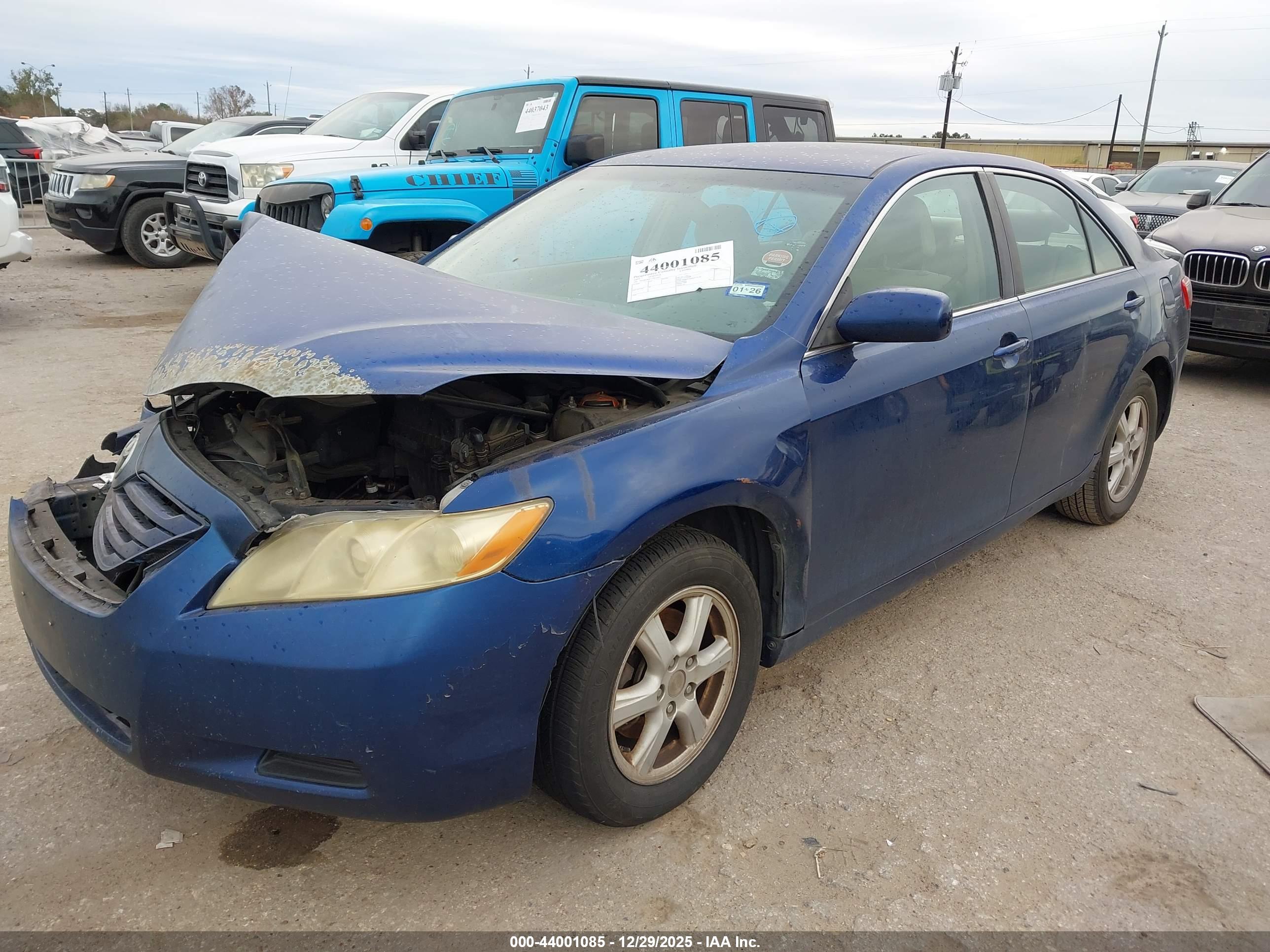 TOYOTA CAMRY image 2
