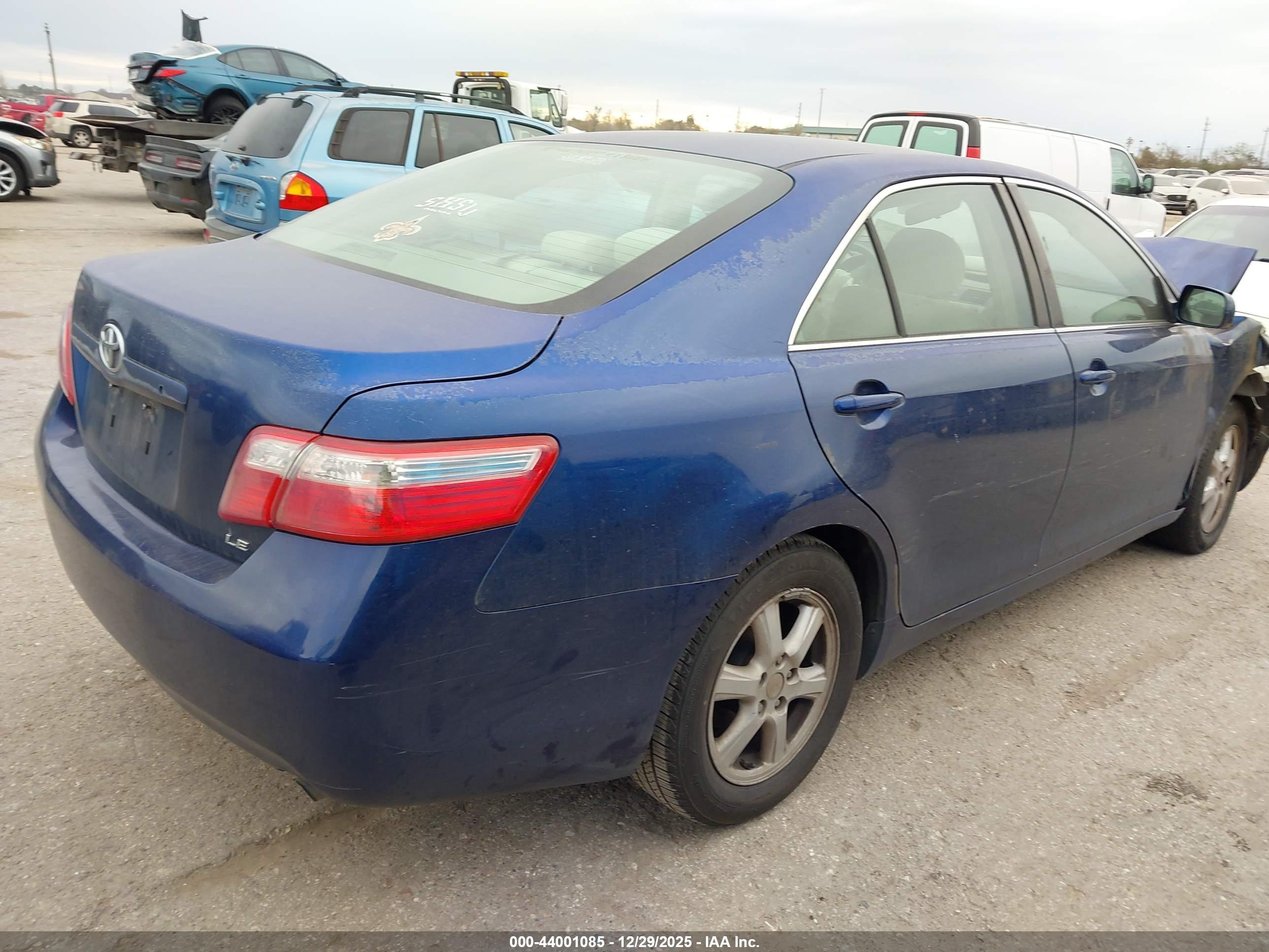 TOYOTA CAMRY image 4