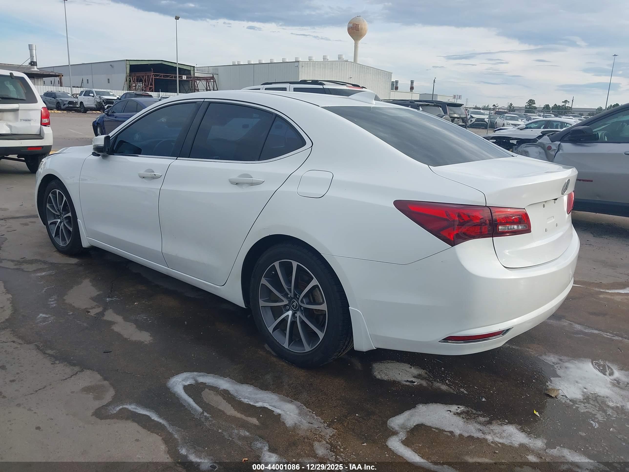 ACURA TLX image 3