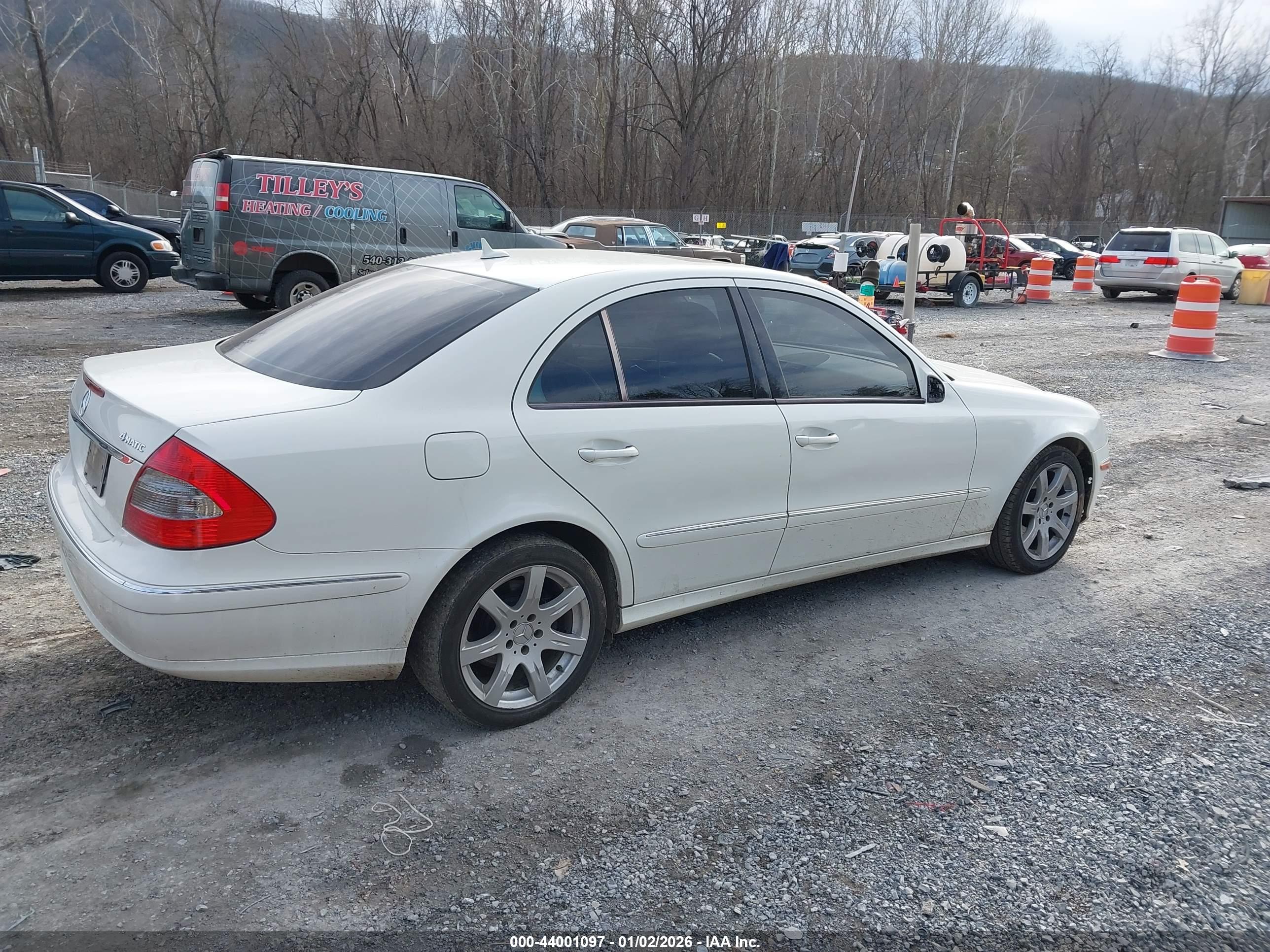 MERCEDES-BENZ E image 4