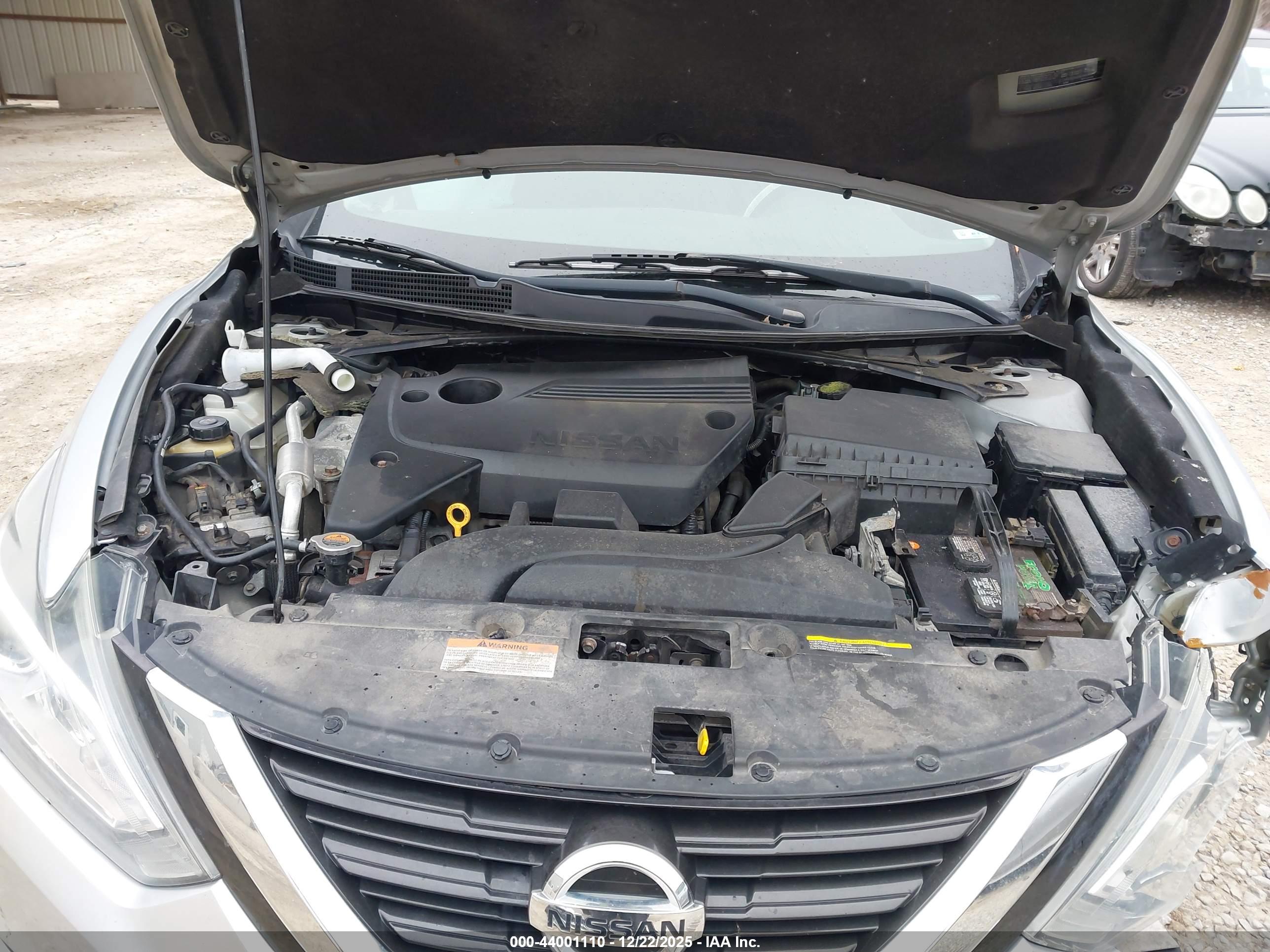 NISSAN ALTIMA image 10