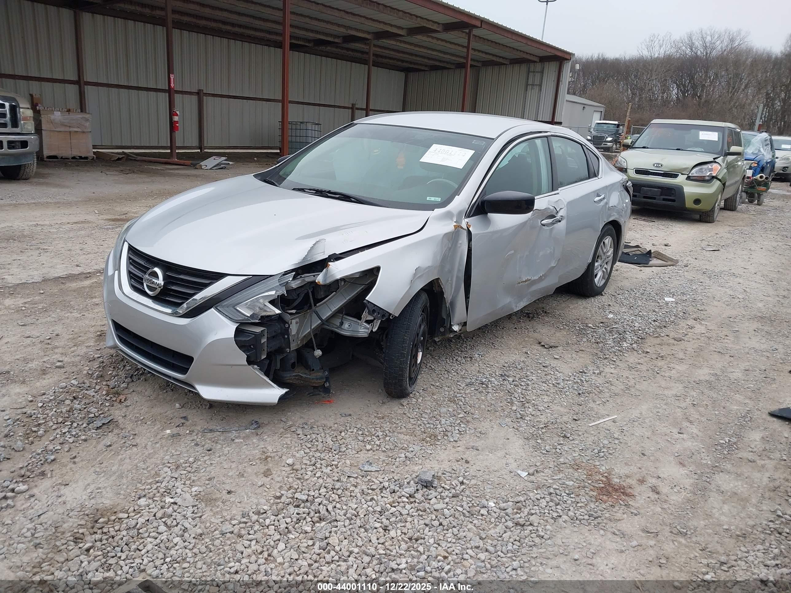 NISSAN ALTIMA image 2