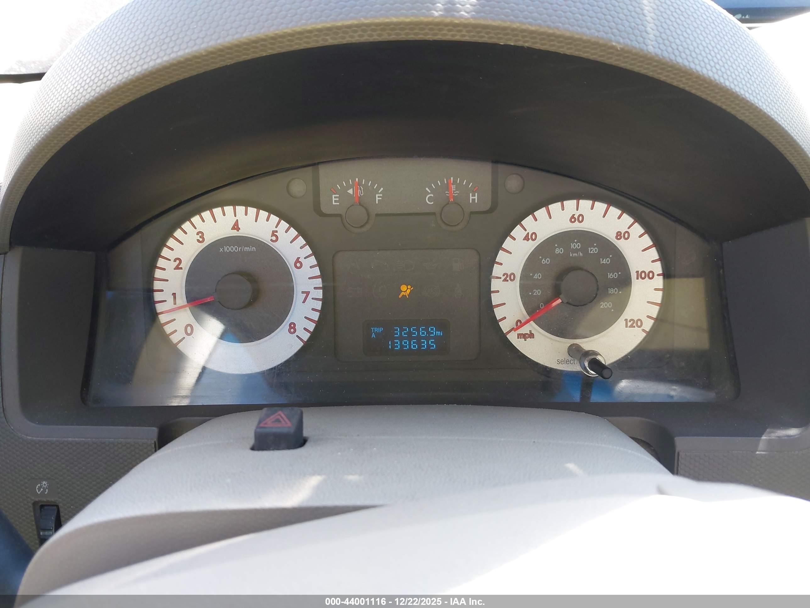 MAZDA TRIBUTE image 7