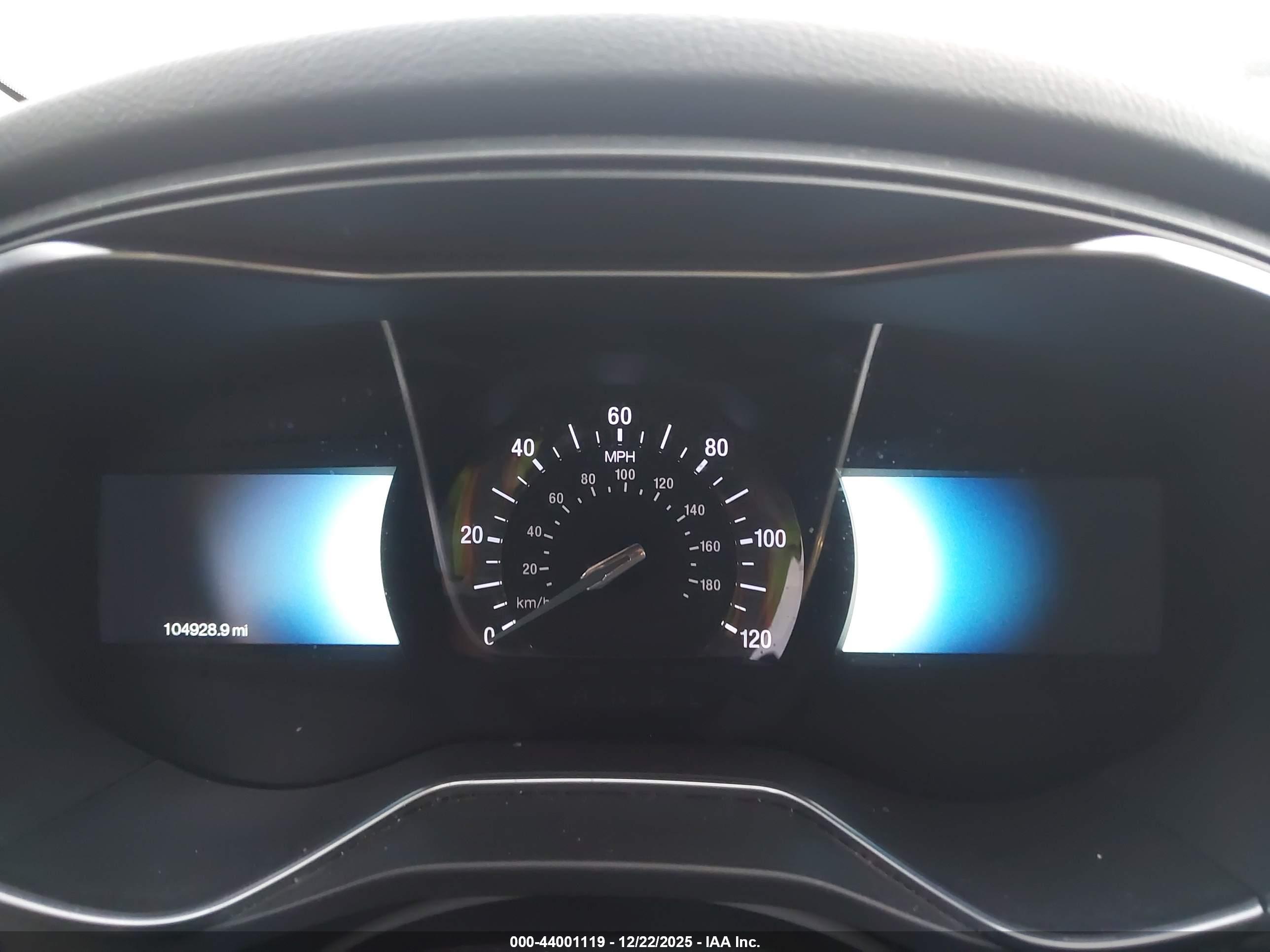 FORD FUSION image 7