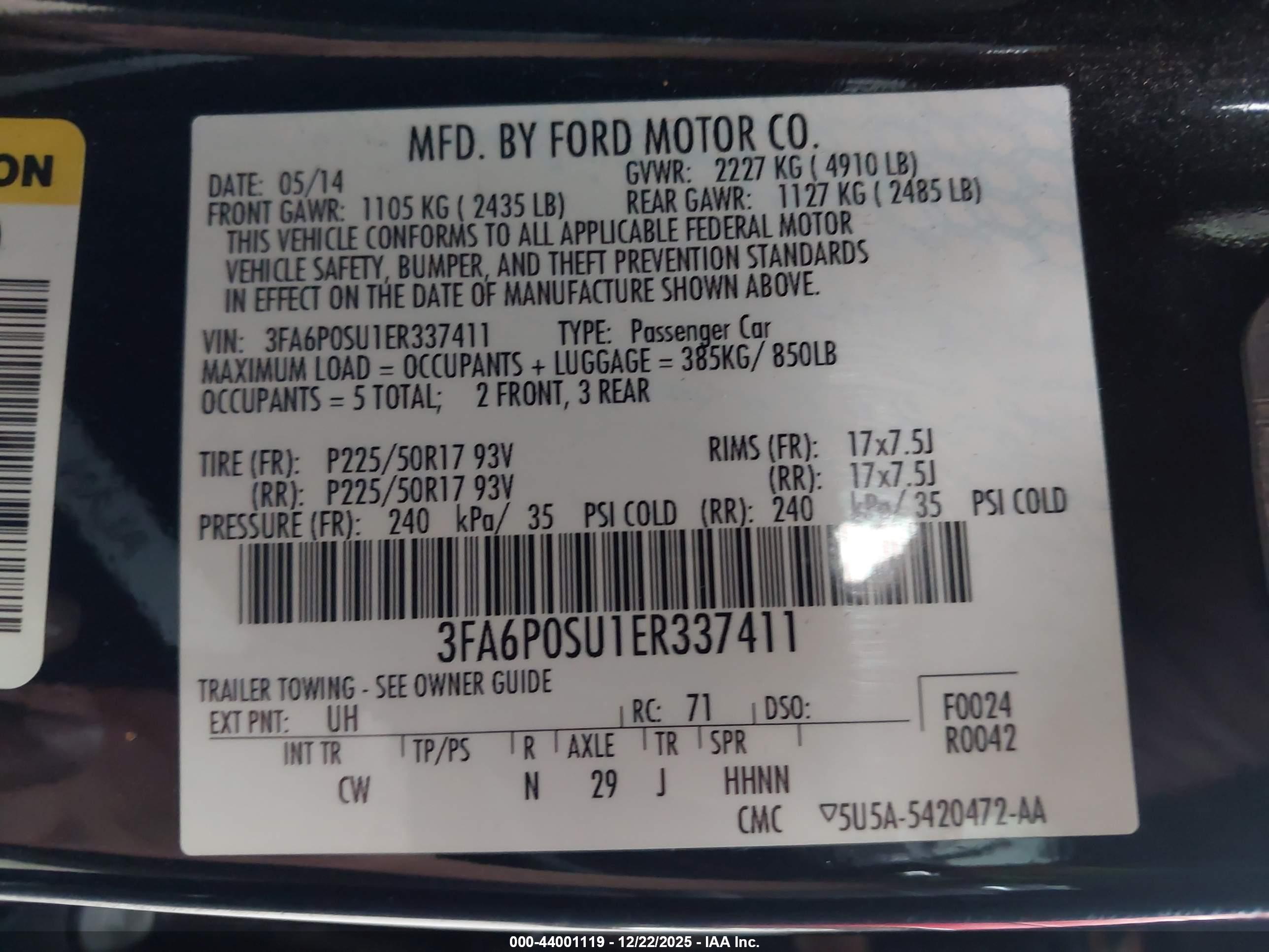 FORD FUSION image 9