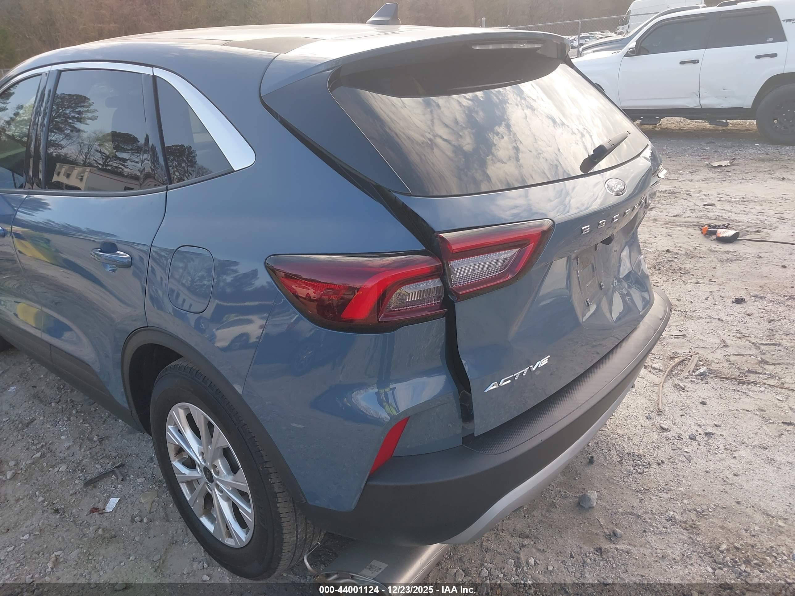 FORD ESCAPE image 6